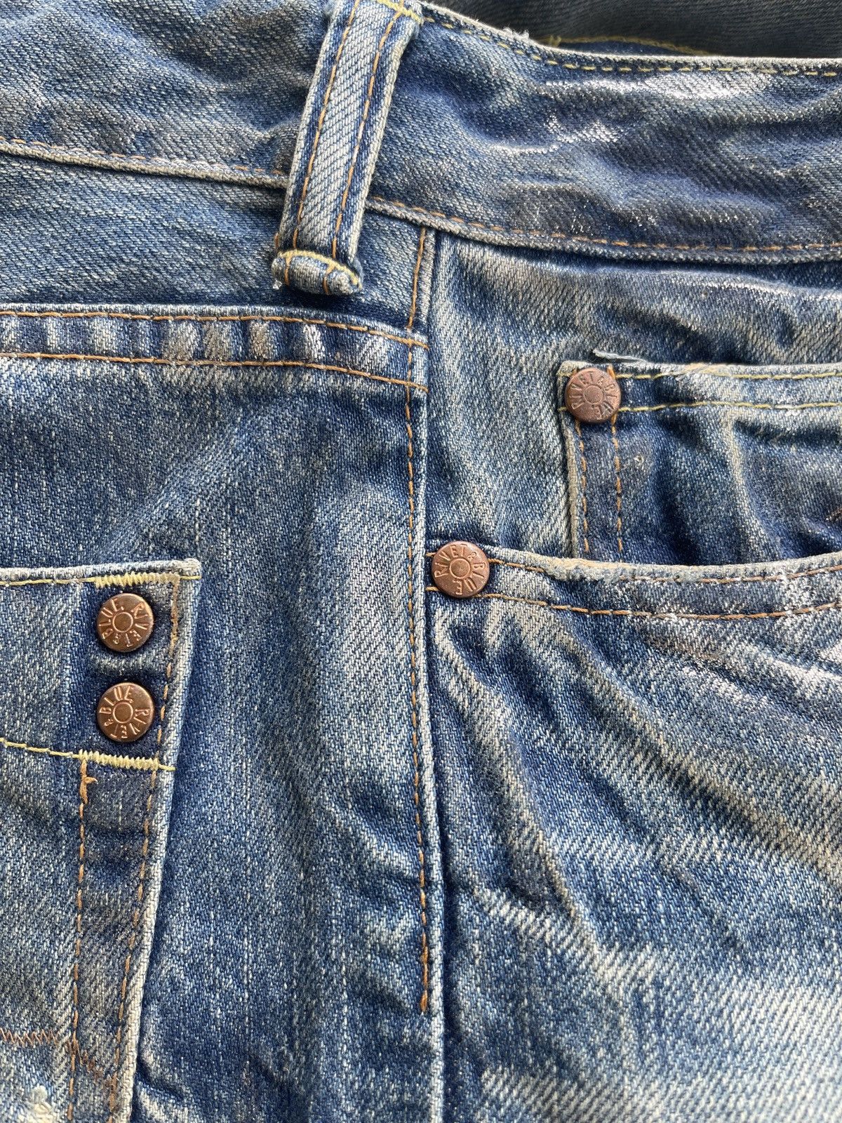 Japanese Brand Rivet & Blue Japanese Distressed Paint Splatter Jeans Size US 29 - 15 Thumbnail