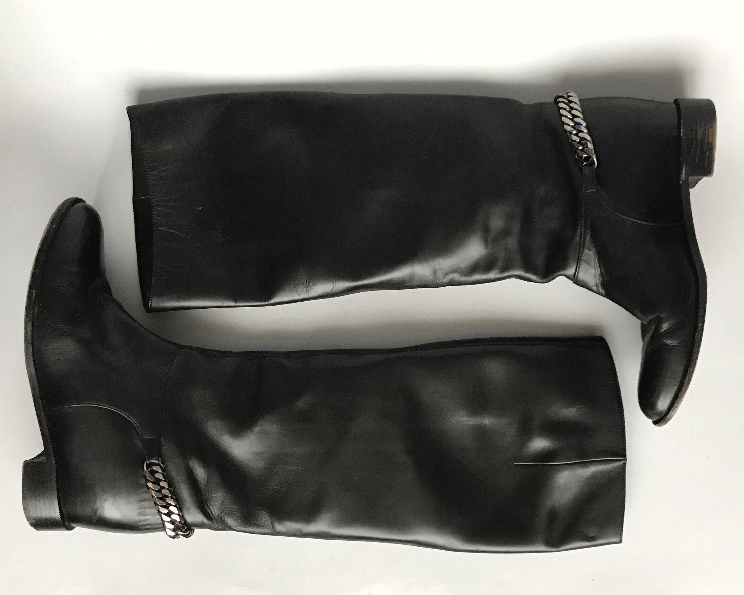 Christian Louboutin CHRISTIAN LOUBOUTIN CATE METAL CHAIN LEATHER BOOTS EU36.5 Size US 6 / IT 36 - 6 Thumbnail