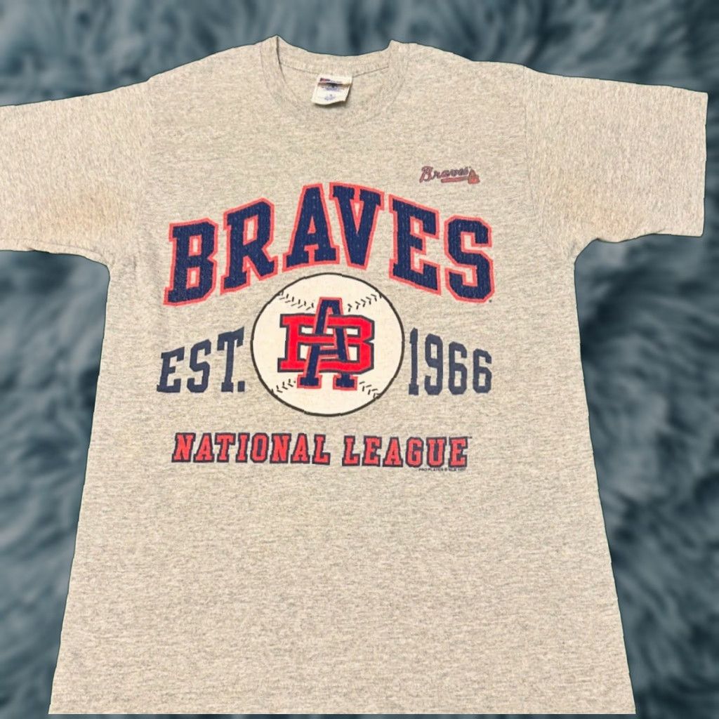 Pro Player VINTAGE Atlanta Braves MLB Logo 1997 Pro Player VTG Shirt Mens Size M Gray Short Sleeve 90s Sports USA Hip Hop Size US M / EU 48-50 / 2 - 1 Thumbnail