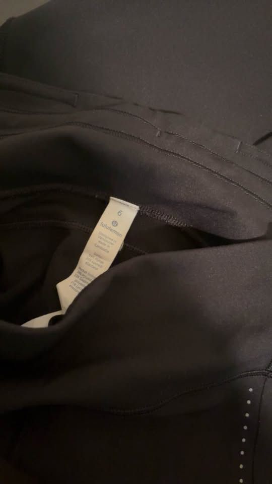 Lululemon Lululemon Women’s Leggings Reflective Dots Size 28" / US 6 / IT 42 - 3 Thumbnail
