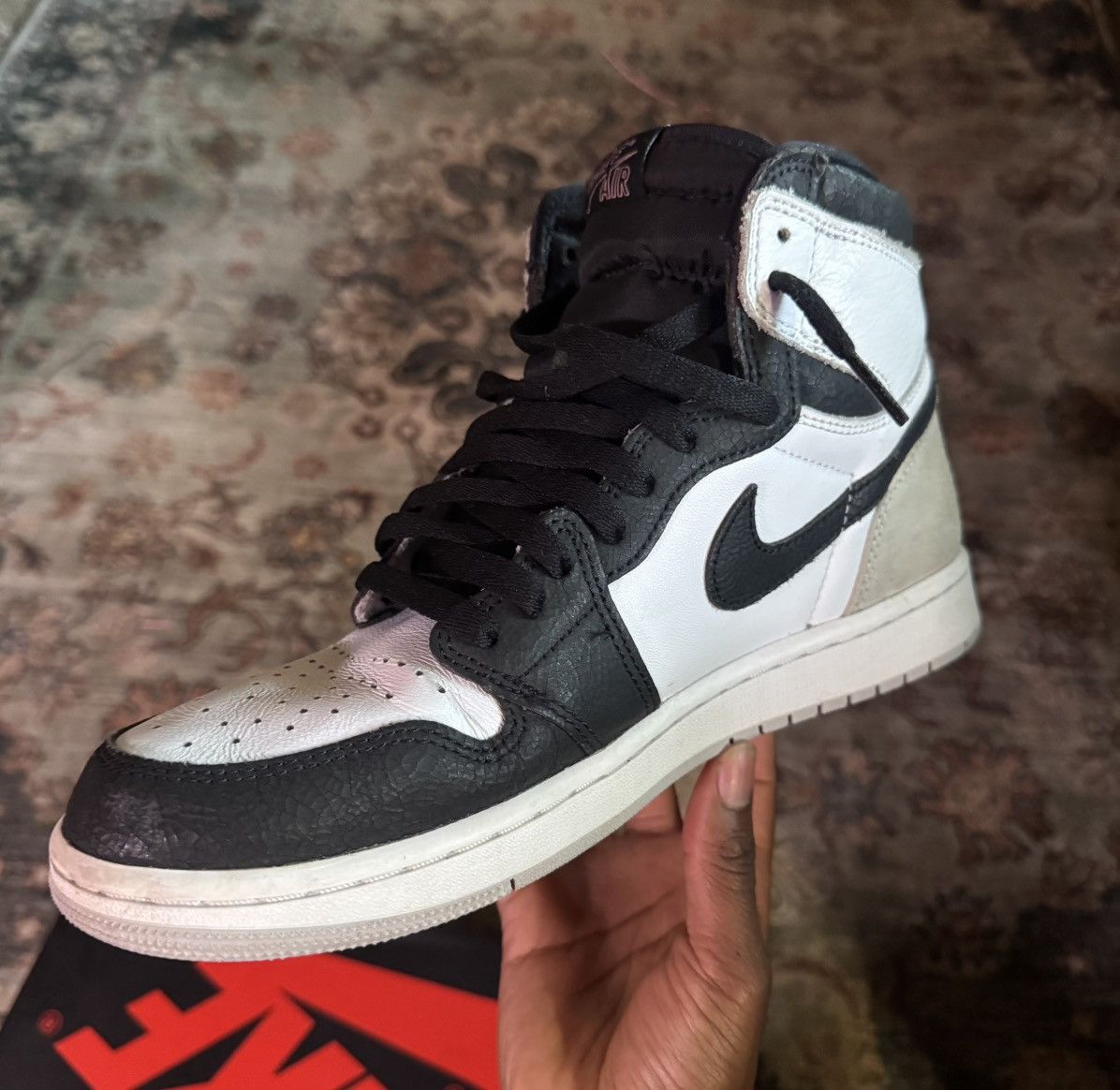 Jordan Brand Jordan 1s Bleach Coral Size US 9.5 / EU 42-43 - 1 Thumbnail
