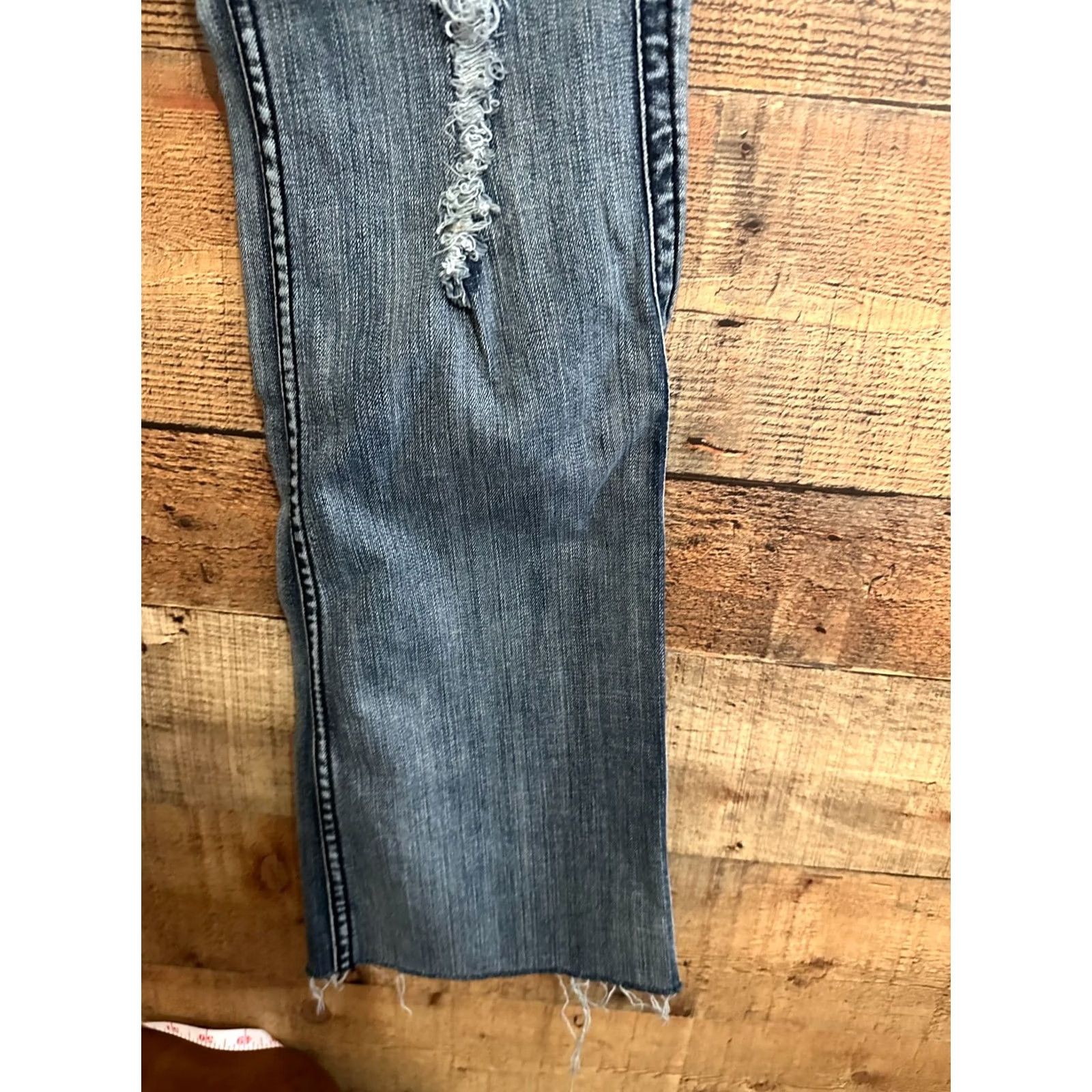 Vintage VINTAGE Cowgirl Tuff Victory Block Distressed Crosses Blue Jeans Women 28x29actual Size ONE SIZE - 3 Thumbnail
