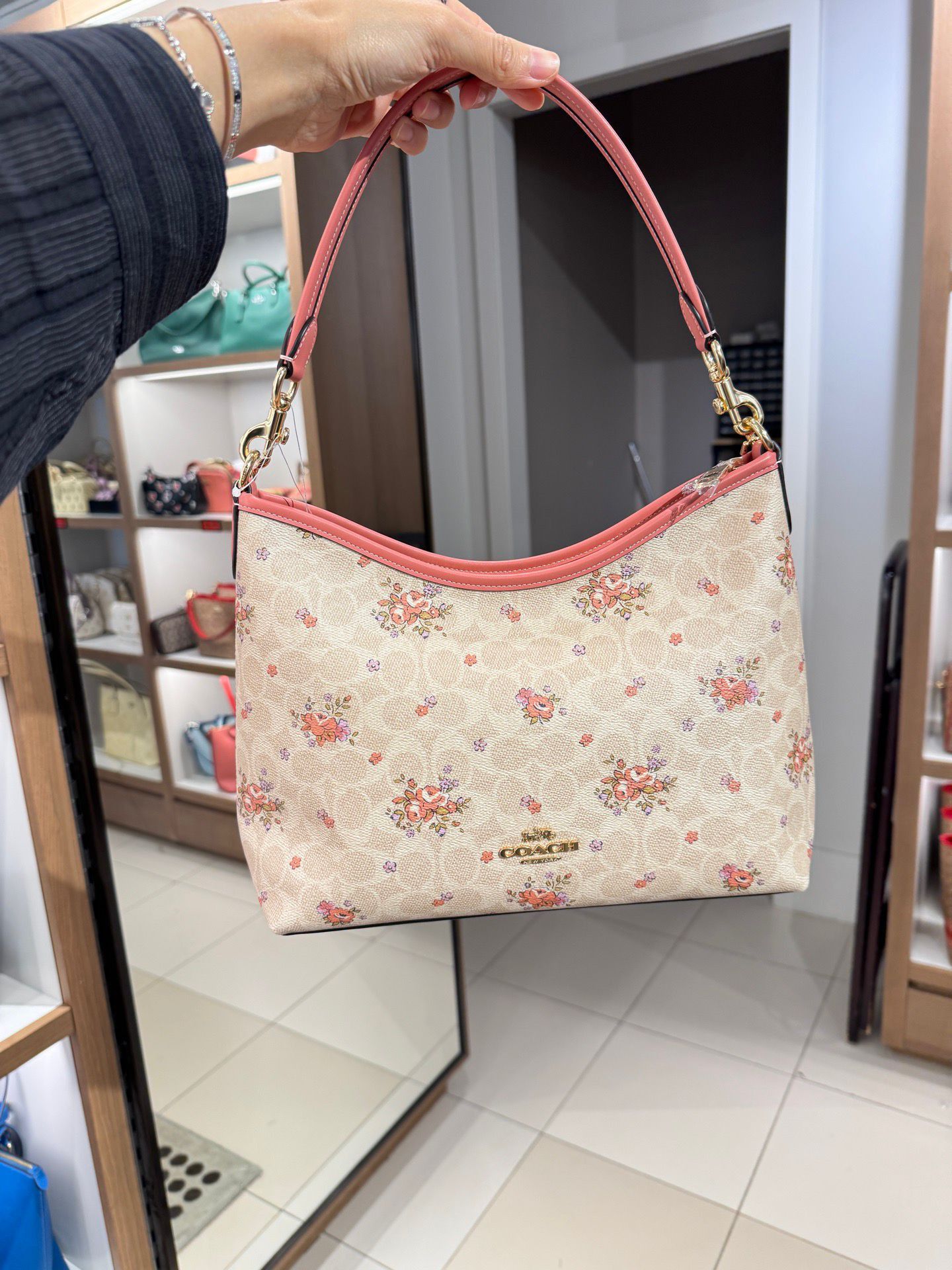 coach Laurel Shoulder Bag With Floral Print cal36