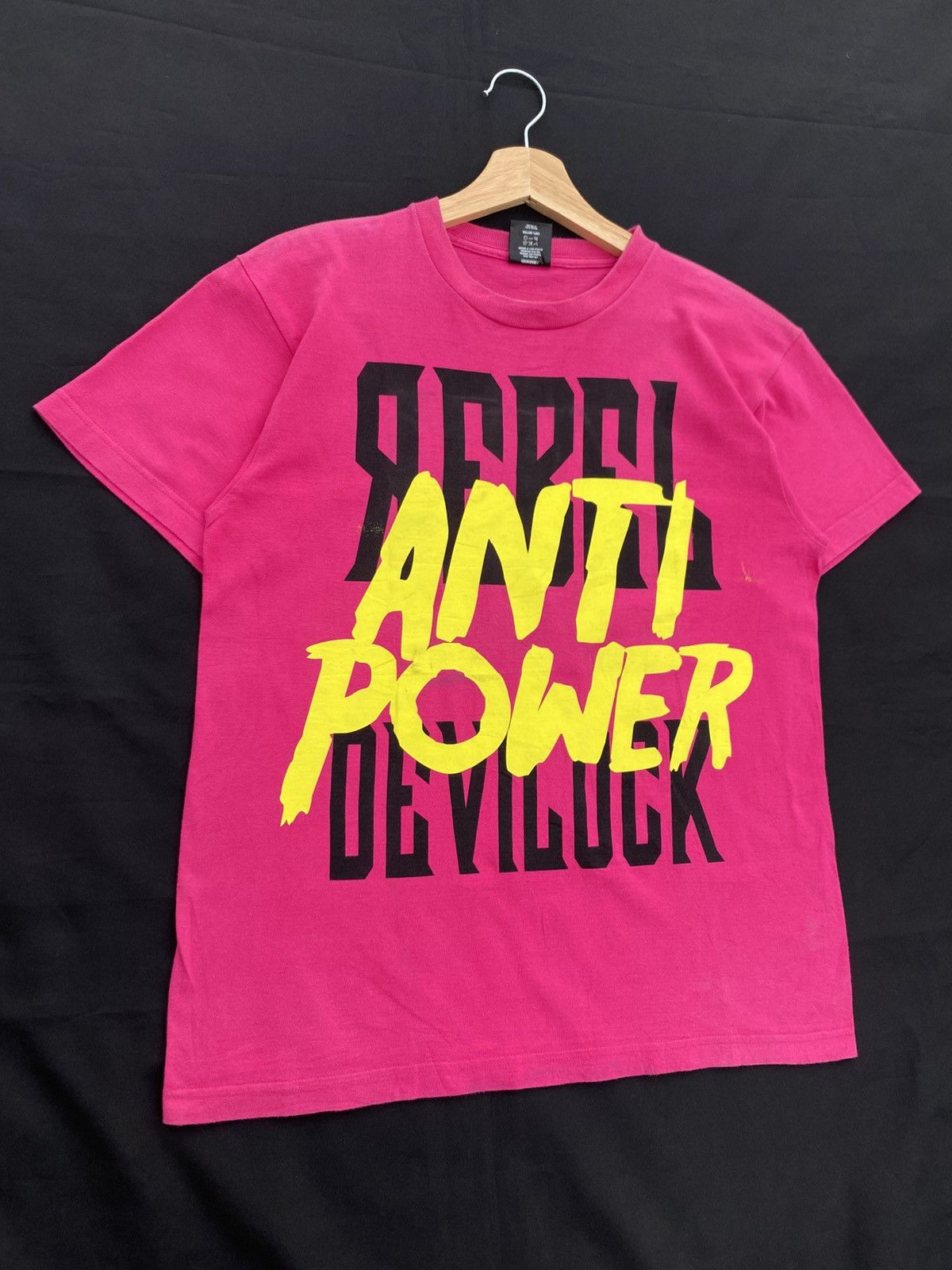 Devilock Rare Japanese Brand Devilock Wording Tshirt Size US S / EU 44-46 / 1 - 2 Thumbnail