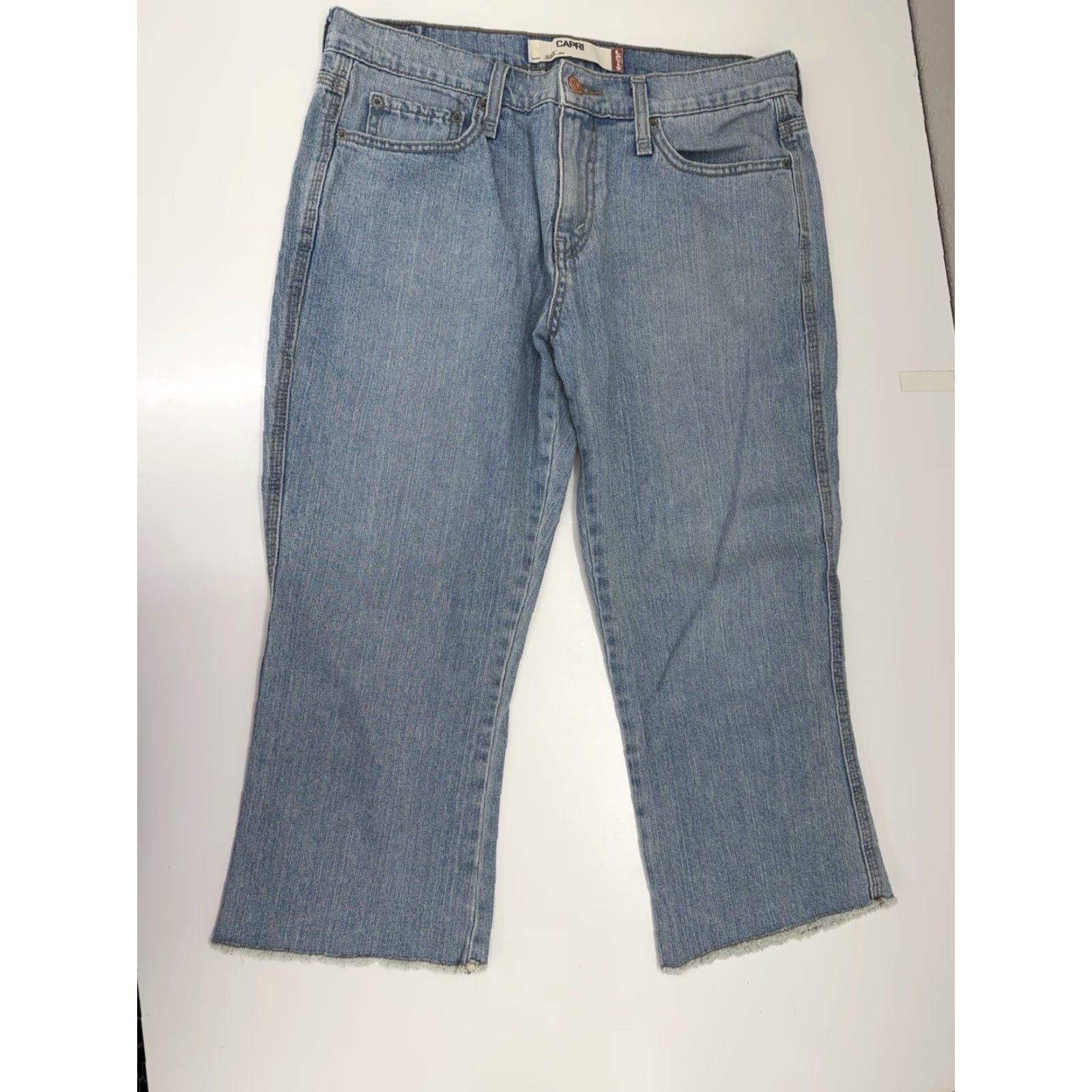 Levi's Levi's Capris Womens Size 10 515 Denim Cut Offs Size ONE SIZE - 2 Thumbnail