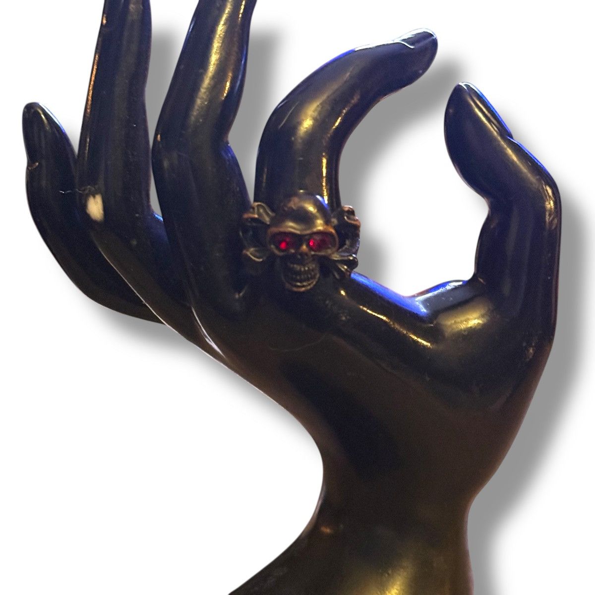 Vintage Vintage dark bronze skull ring Size ONE SIZE - 2 Thumbnail