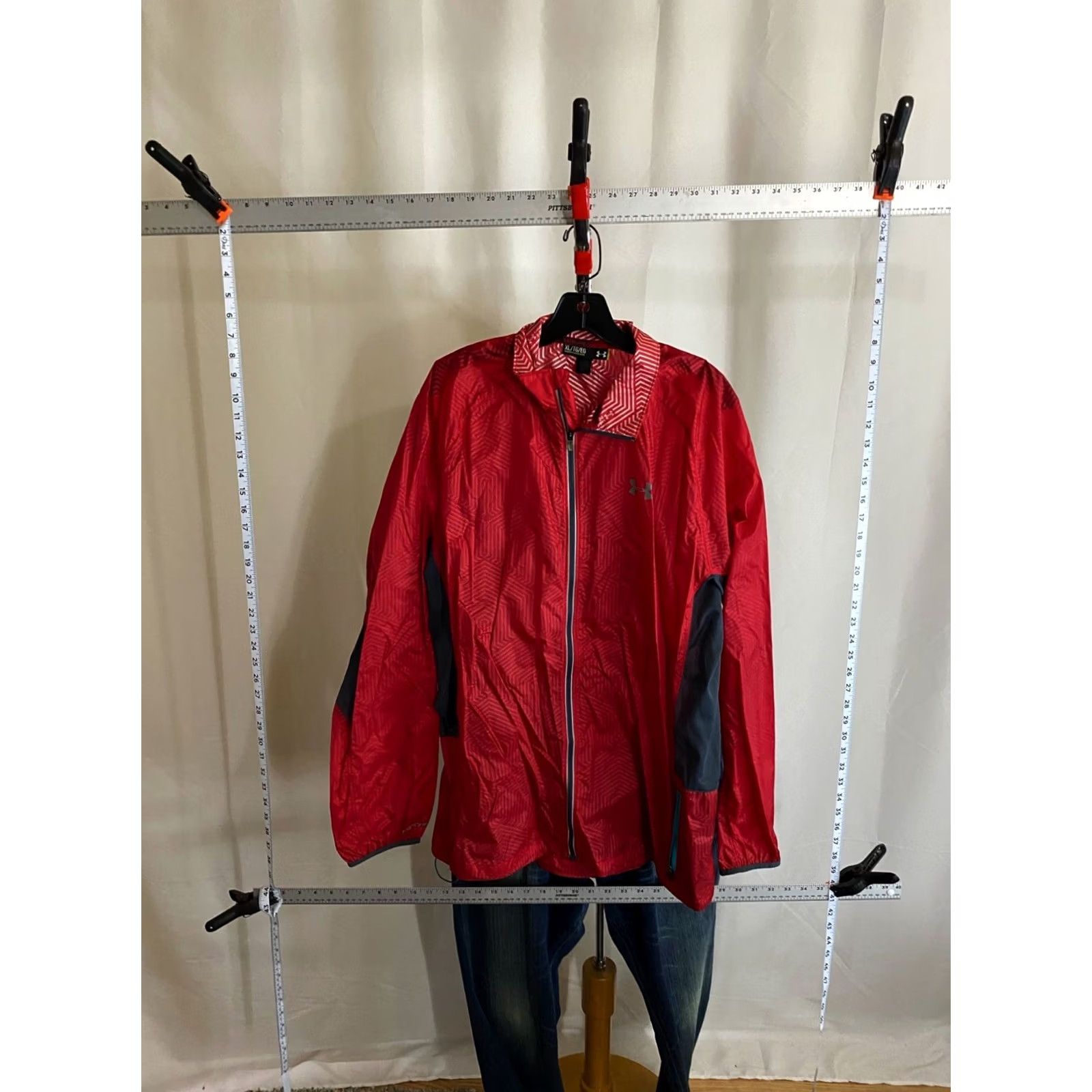 Under Armour Under Armour Light weight Run Nylon Zip SWEATER XL Extra Large Mens Size US XL / EU 56 / 4 - 3 Thumbnail