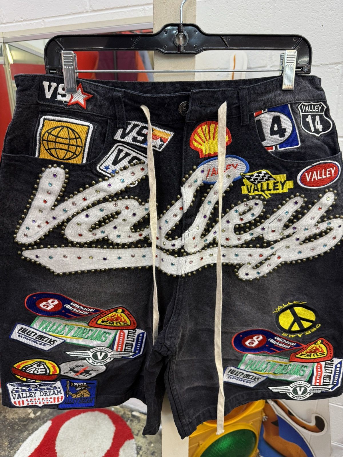 Vale Vale Black 1980s Short Size US 32 / EU 48 - 2 Thumbnail