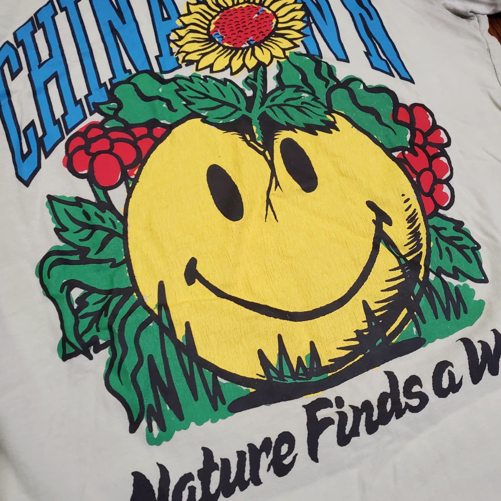 Vintage Chinatown Market Shirt Mens Medium Green Smiley Nature Finds A Way Graphic Tee Size US M / EU 48-50 / 2 - 2 Thumbnail
