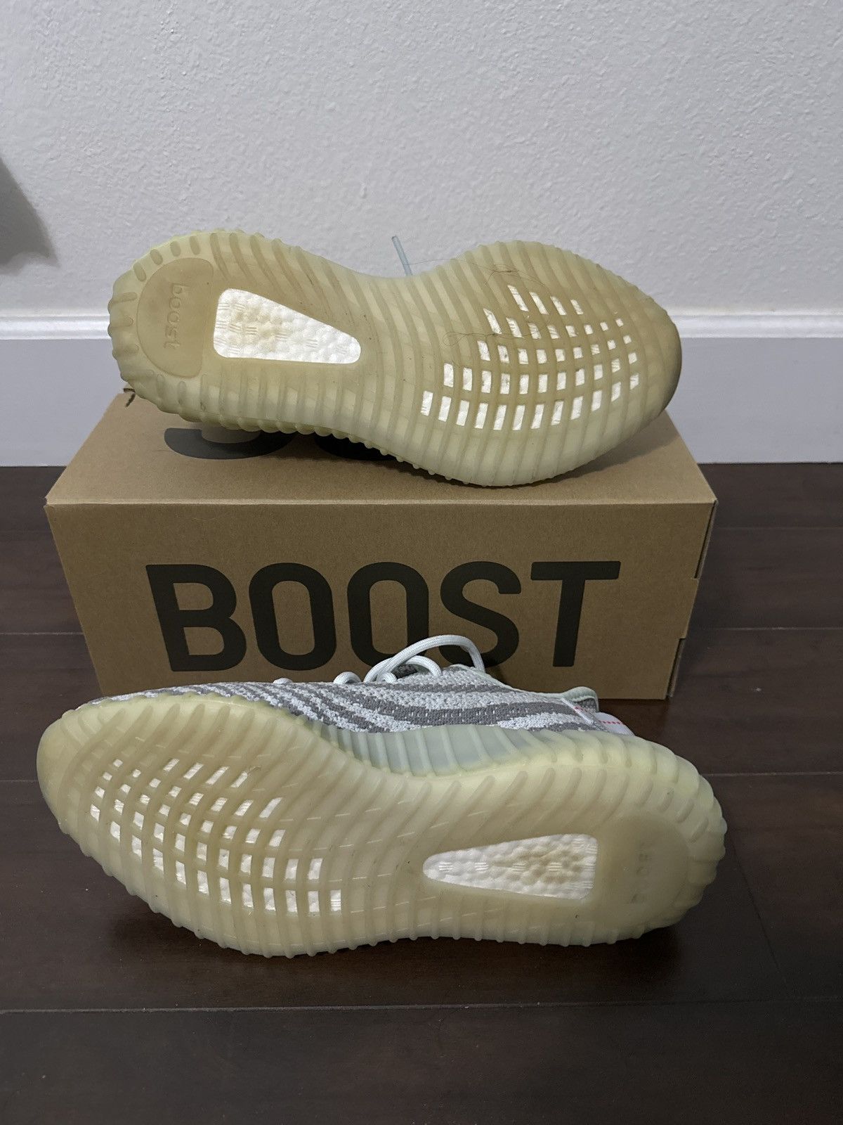 Adidas × Kanye West × Yeezy Yeezy Blue Tint size 9 Size US 9 / EU 42 - 3 Thumbnail