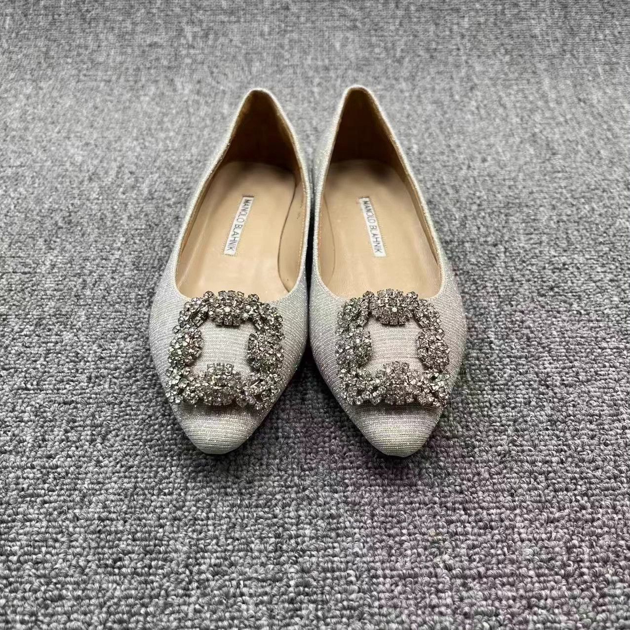 Manolo Blahnik MB Gray Silk Satin Crystal-Embellished Flat 35 Size US 4.5 / IT 34.5 - 2 Thumbnail