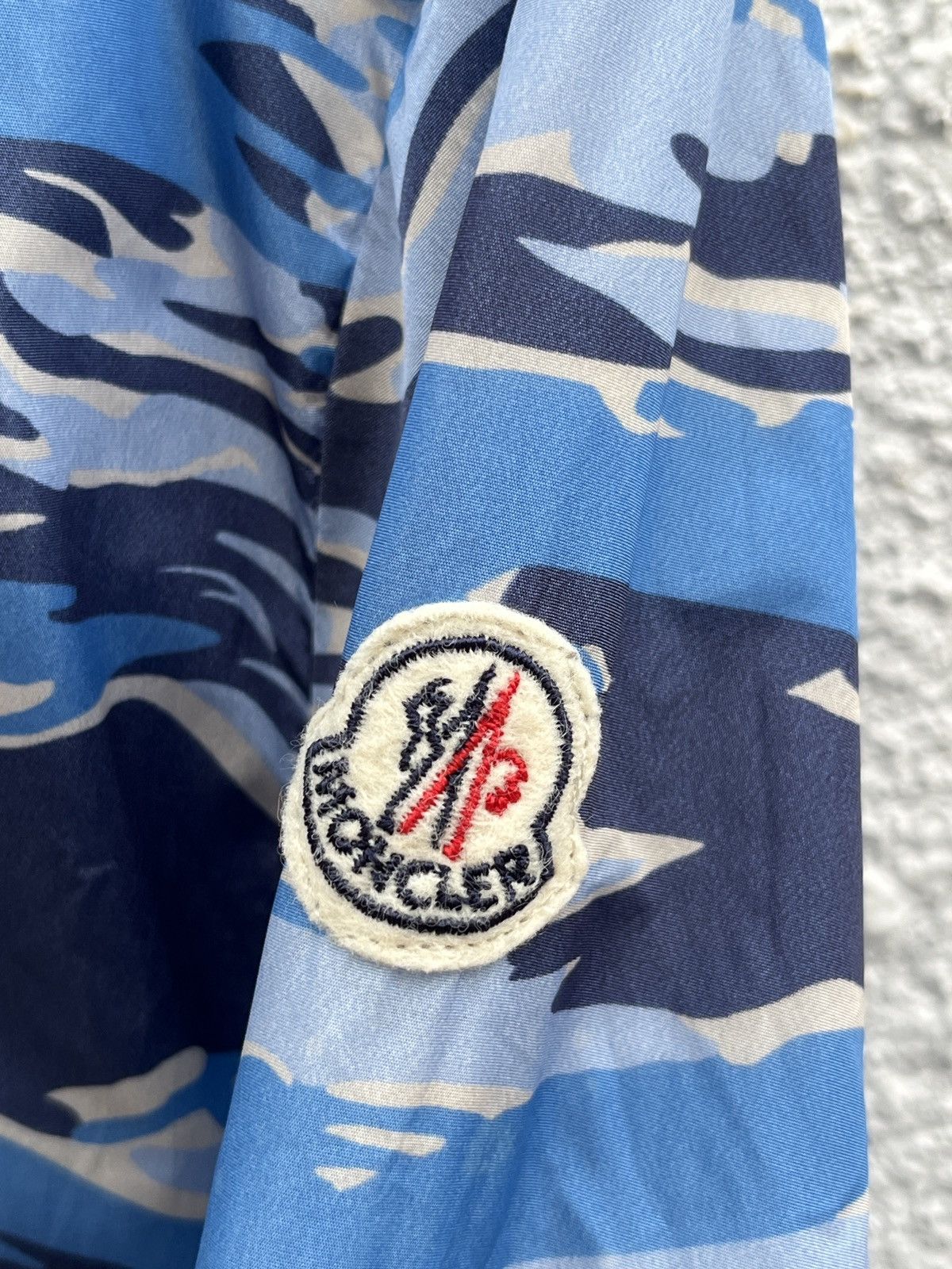 Moncler Moncler Maglia Cardigan Blue Camo Nylon Jacket Size US L / EU 52-54 / 3 - 12 Thumbnail