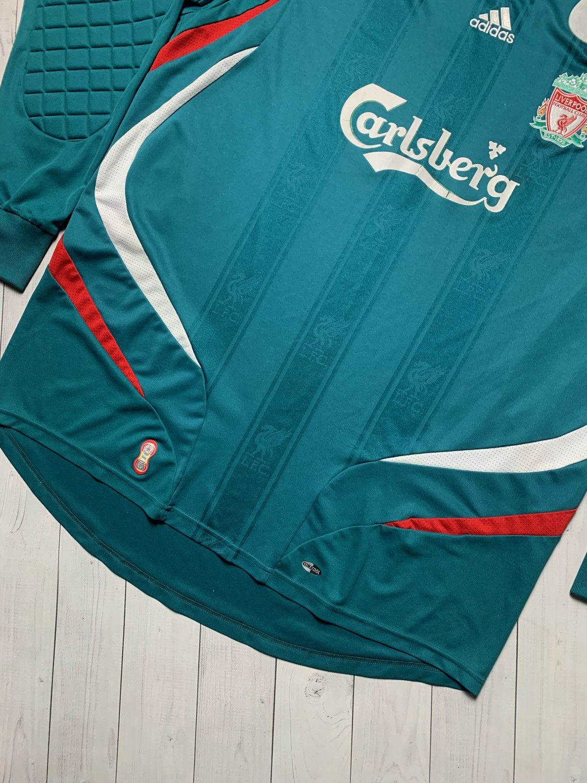 Vintage Vintage adidas Liverpool goalkeeper soccer jersey rare XL Size US XL / EU 56 / 4 - 4 Thumbnail