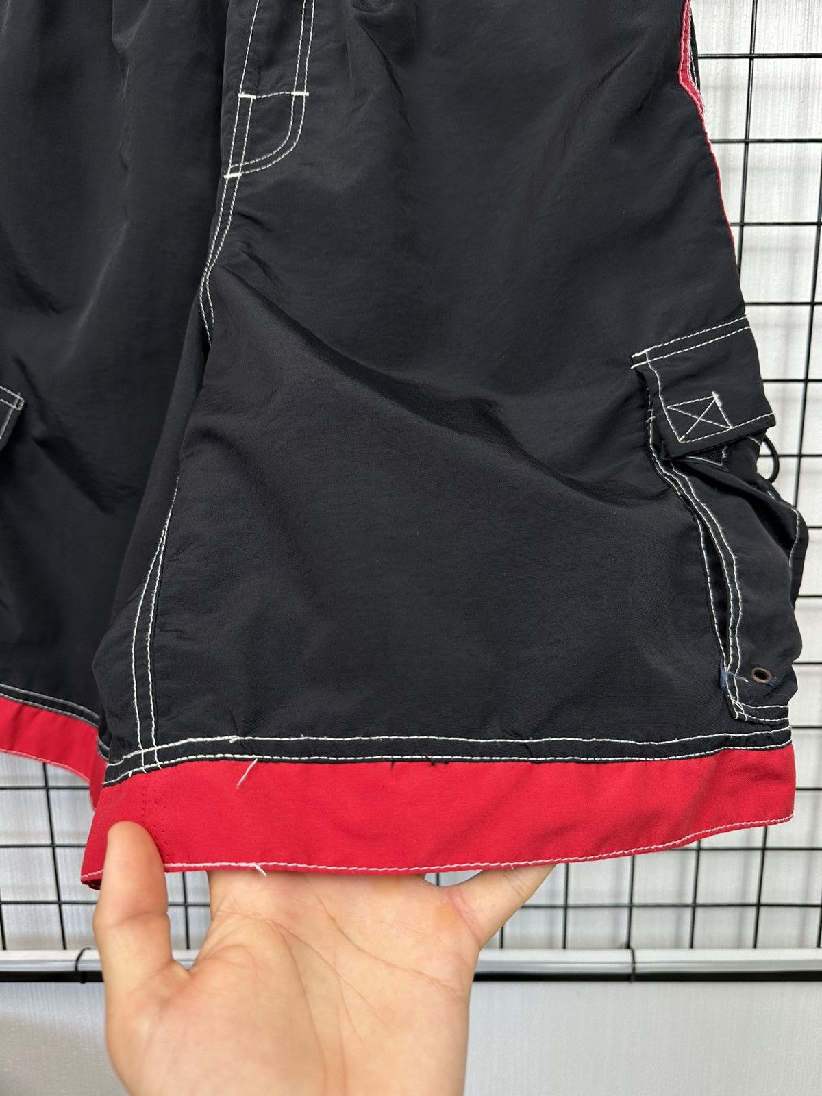 Diesel × Vintage Vintage Diesel Y2K cargo shorts Men L XL Black Size US 36 / EU 52 - 6 Thumbnail