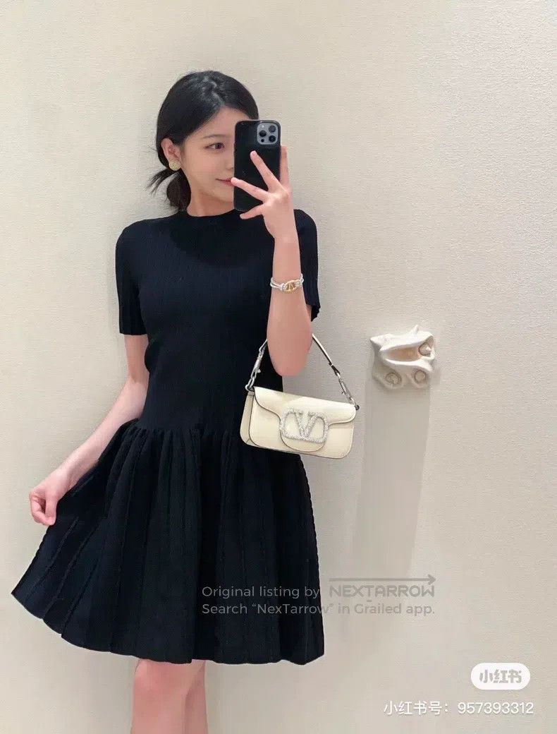 Valentino Valentino Pleated knit dress Size M / US 6-8 / IT 42-44 - 8 Thumbnail