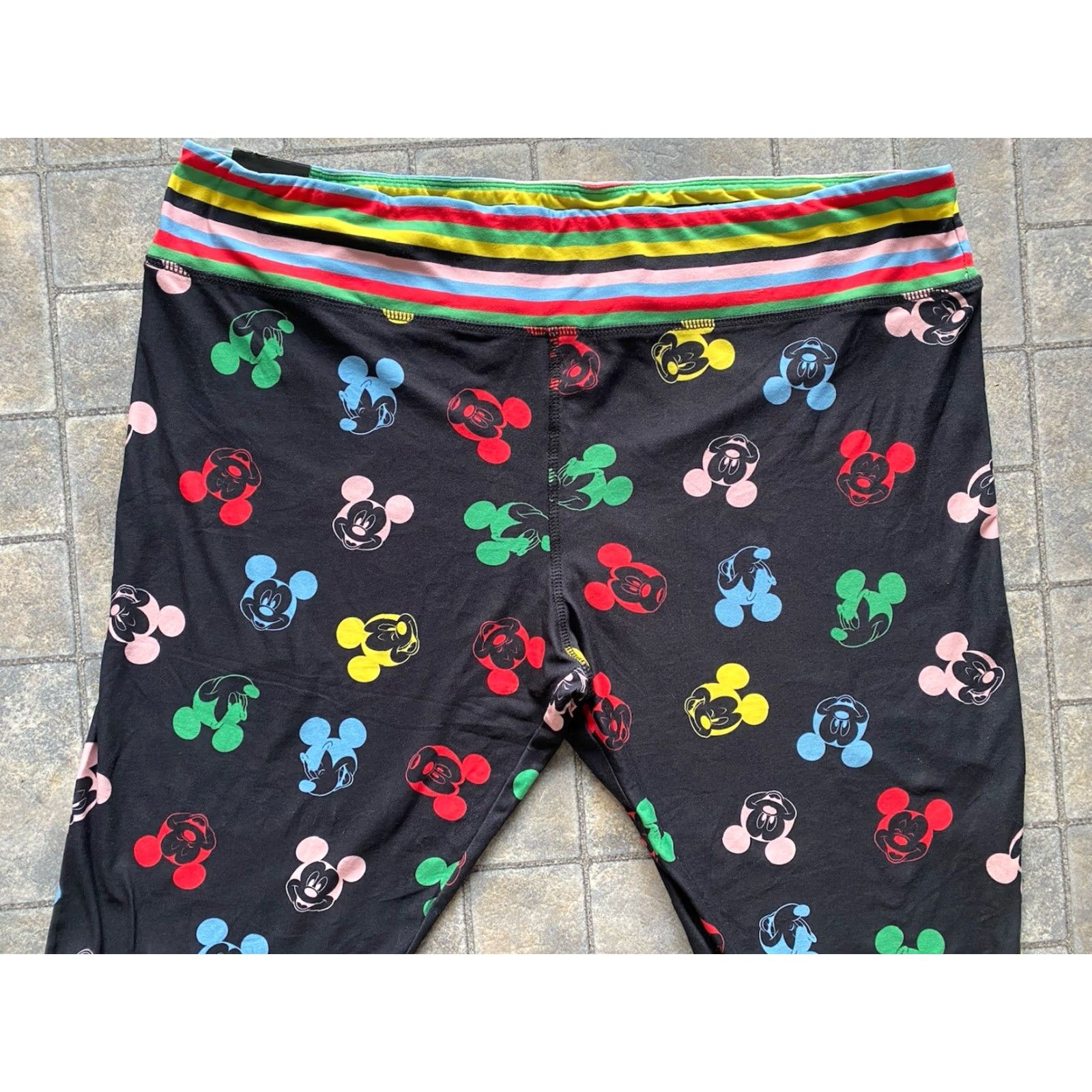 Disney Disney Mickey Mouse Leggings Women 1X Cropped Black Multicolor Size 40" / US 18 - 6 Thumbnail