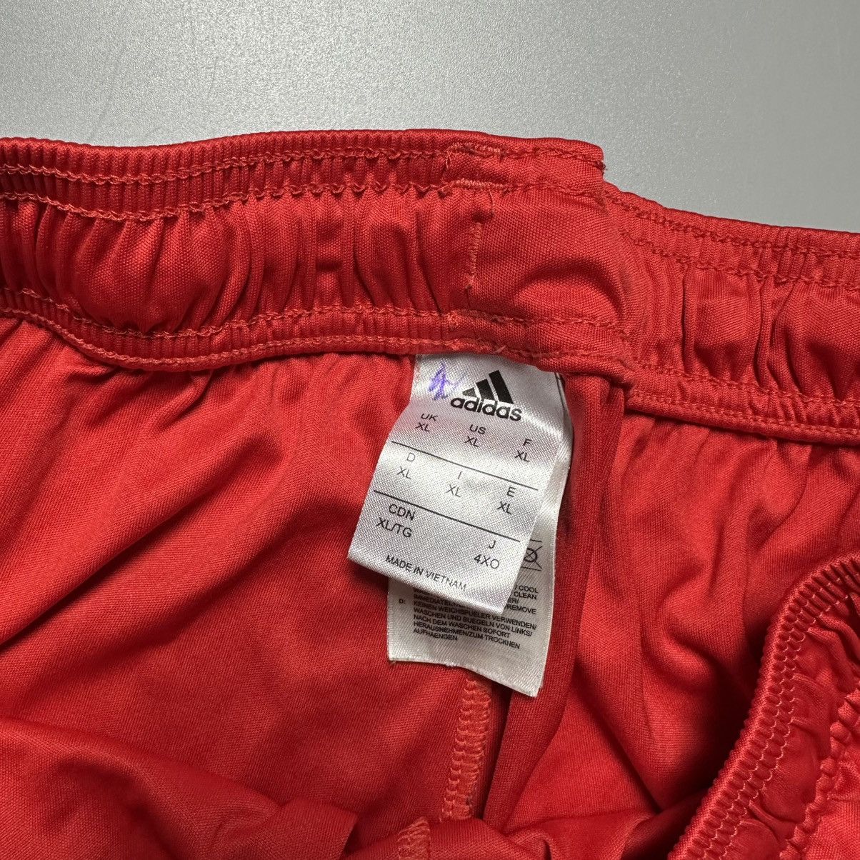 Vintage BELGIUM ADIDAS 2018 WORLD CUP SOCCER HOME SHORTS #10 HAZARD Size US 38 / EU 54 - 4 Thumbnail