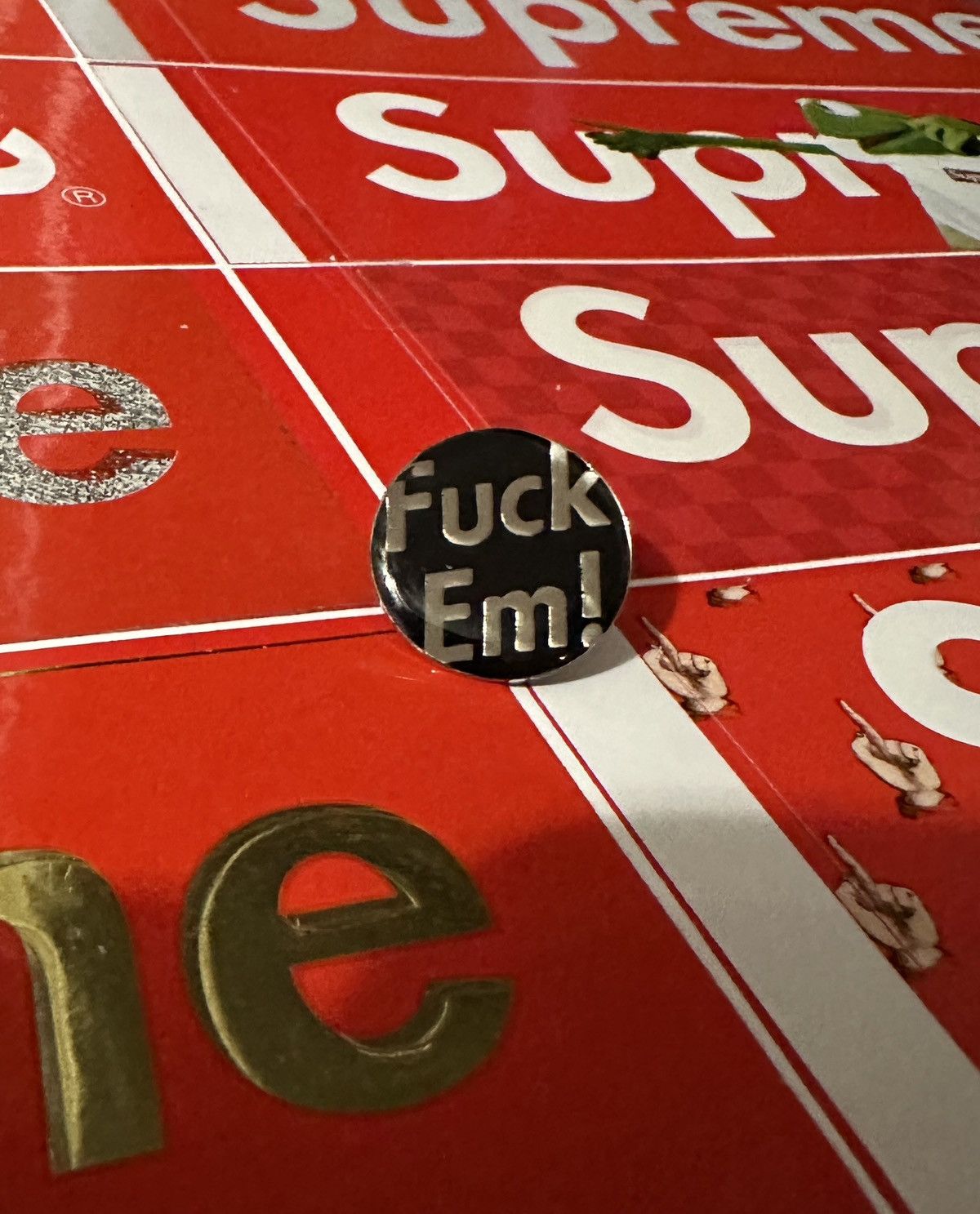 Streetwear × Supreme FW11 Supreme Fuck Em Pin Black RARE 2011 OG