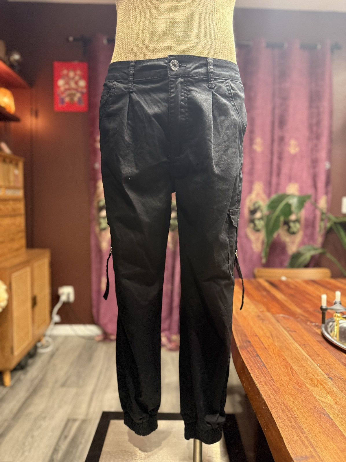 Other Urban Utility Black Cargo Jogger Pants Size 30" / US 8 / IT 44 - 1 Thumbnail