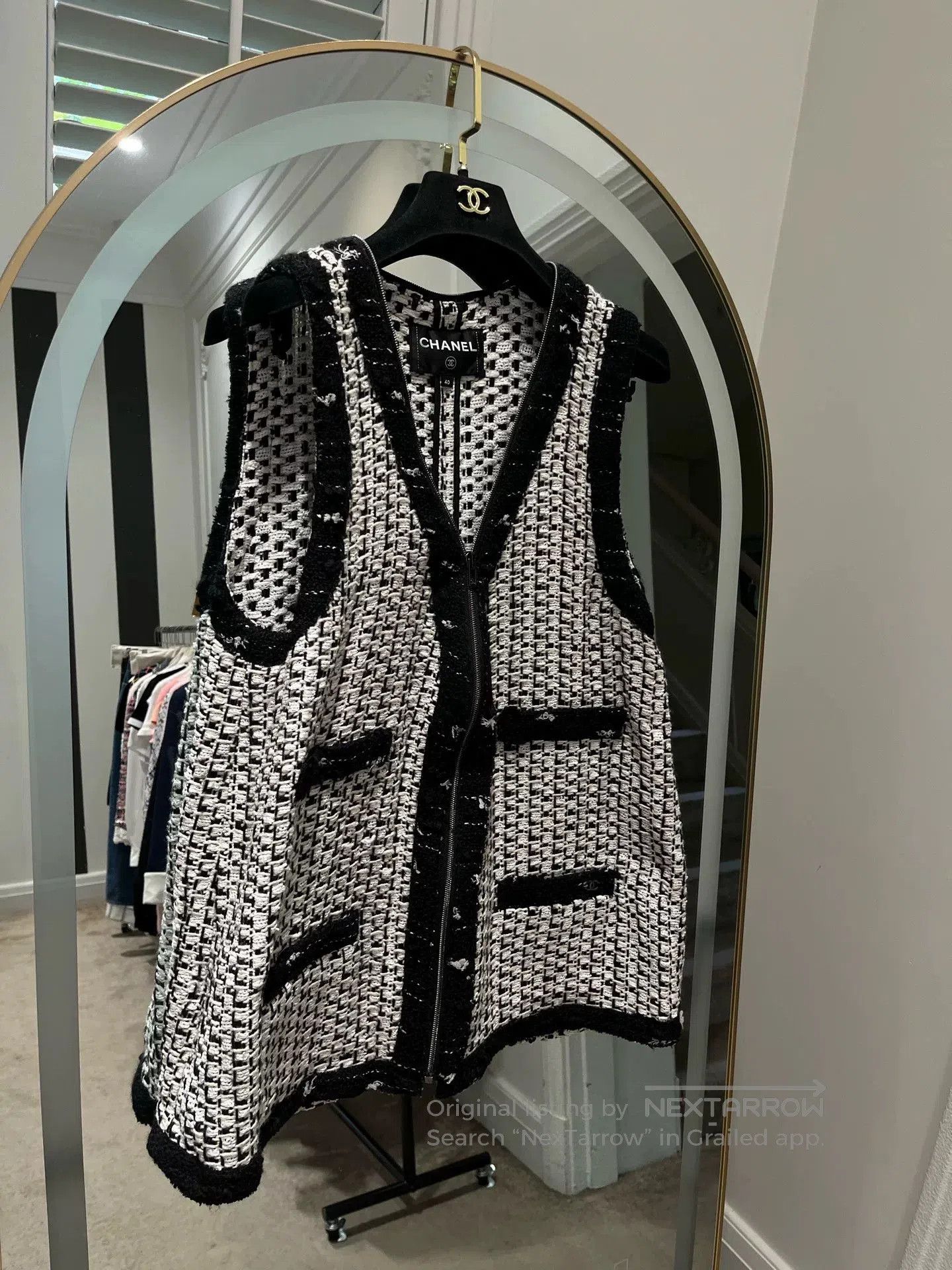 Chanel Chanel 2016 Knit Plaid Black White Vest. Size US M / EU 48-50 / 2 - 1 Thumbnail