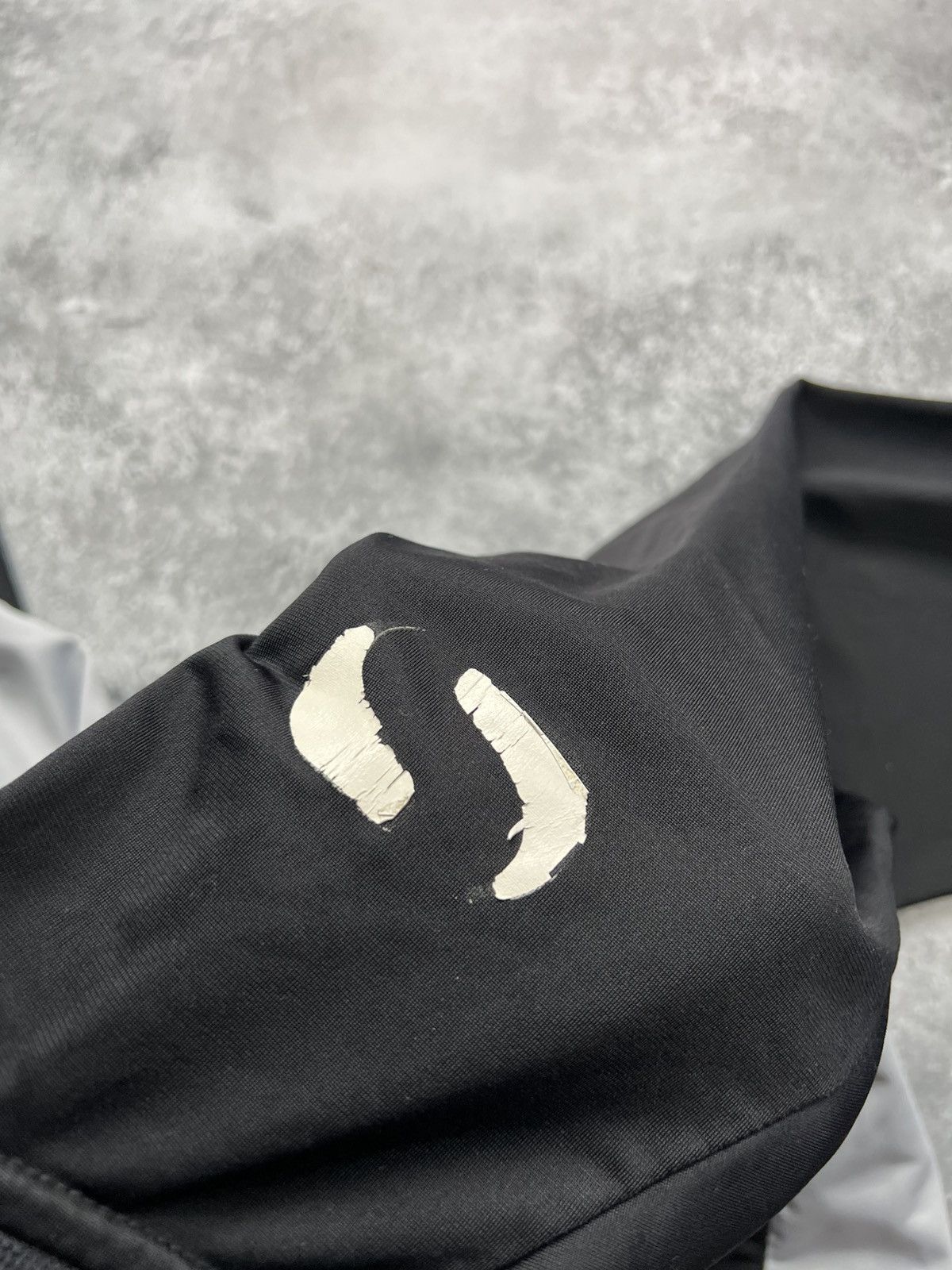 Vintage Sondico Portsmouth Jobsite Black Sweatshirt Soccer Size US L / EU 52-54 / 3 - 6 Thumbnail