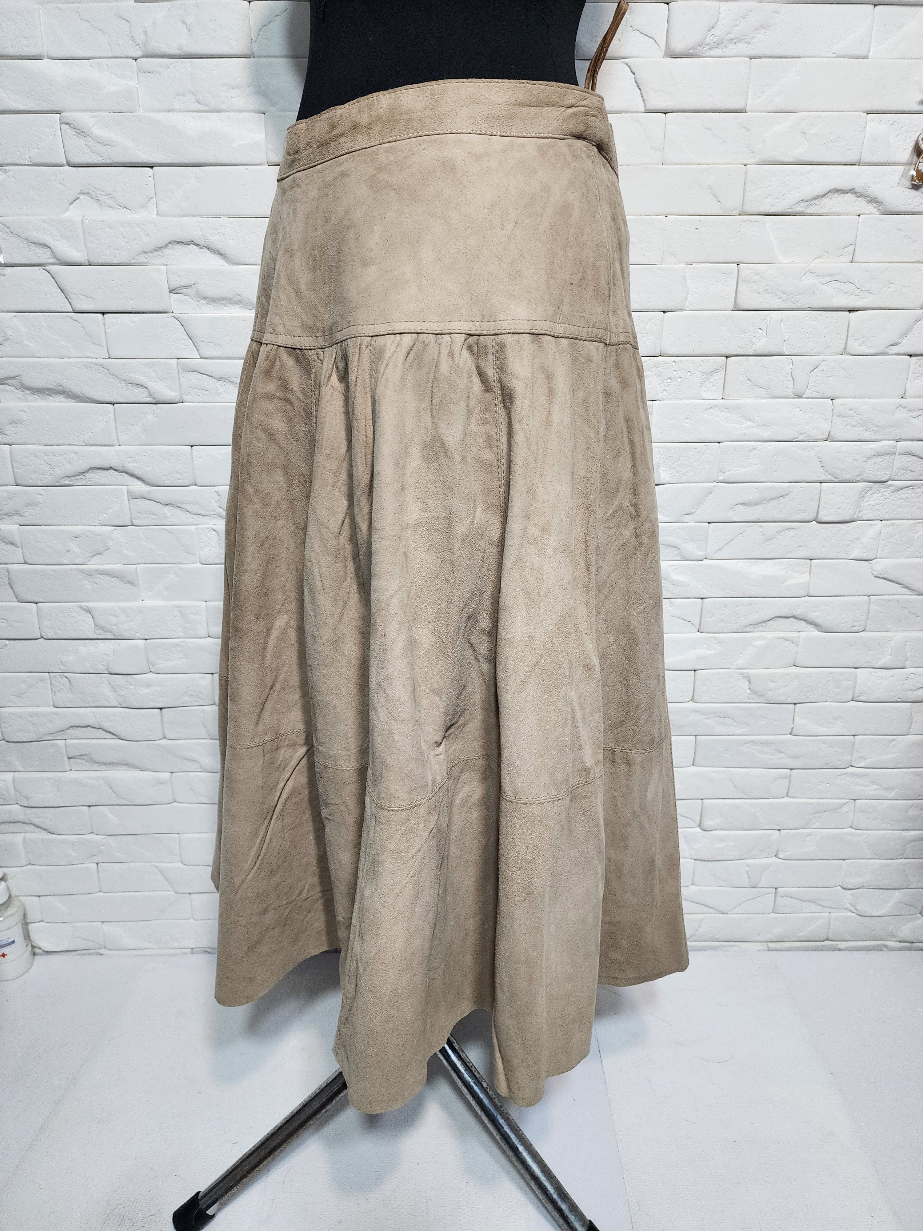 Other Beige Leather Skirt: Flared Skirt. Size 31" - 2 Thumbnail