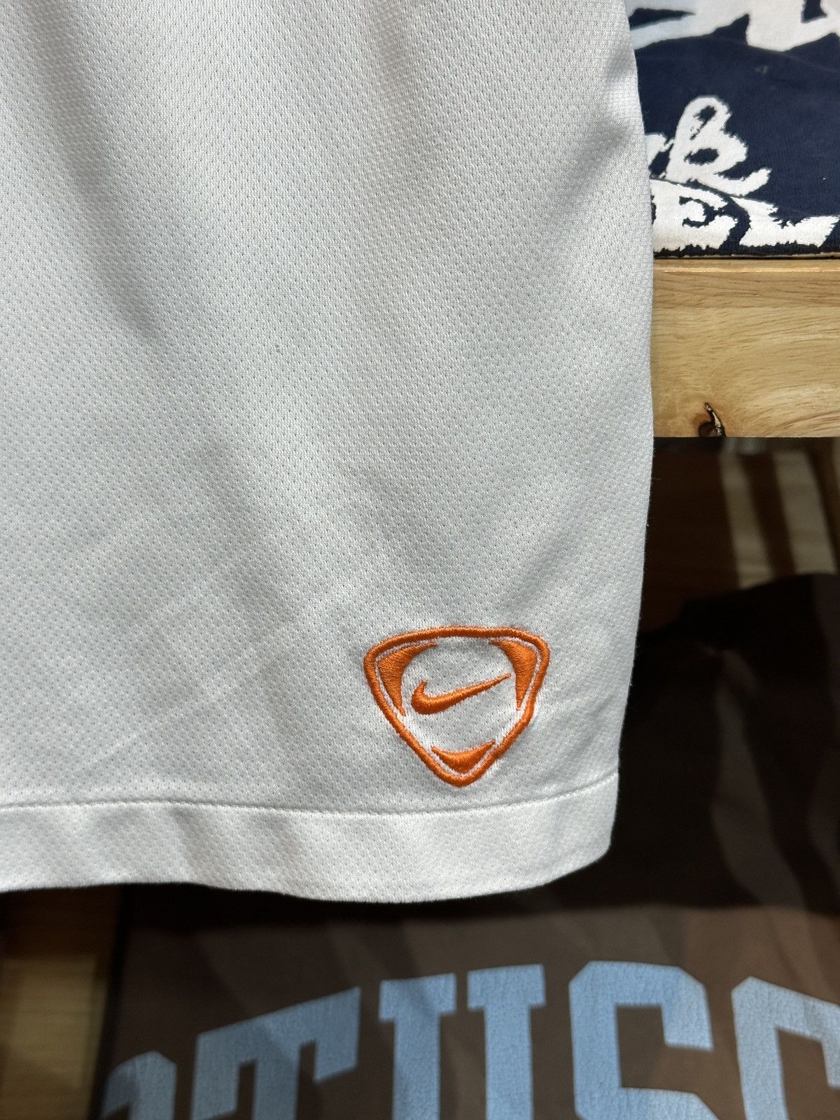 Nike Netherlands 2010-11 Nike Training Jersey Size US M / EU 48-50 / 2 - 6 Thumbnail