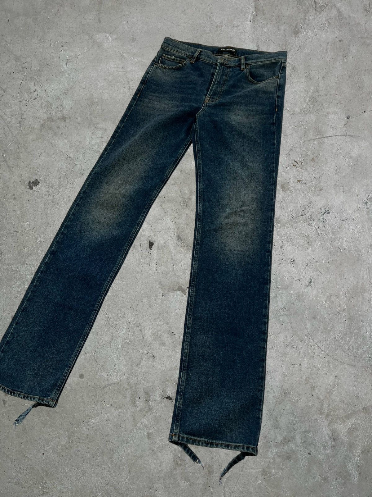 Balenciaga Balenciaga Distressed Jeans Size US 31 - 3 Thumbnail
