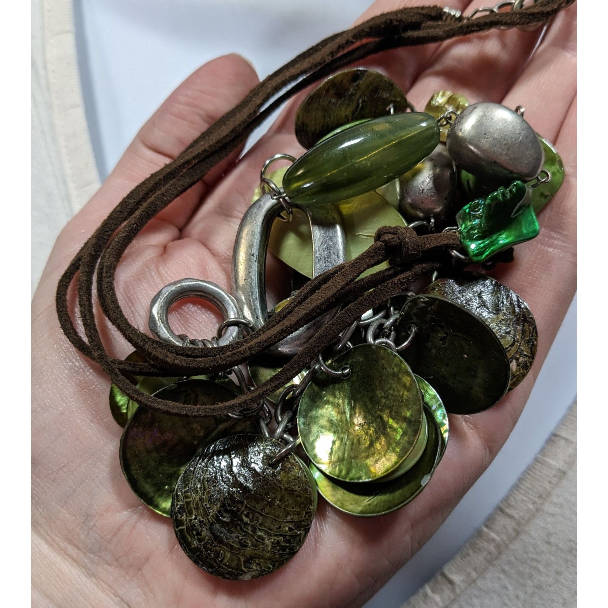 Other Bohemian Green Shell And Metal Beaded Necklace On Brown Sued Size ONE SIZE - 7 Thumbnail