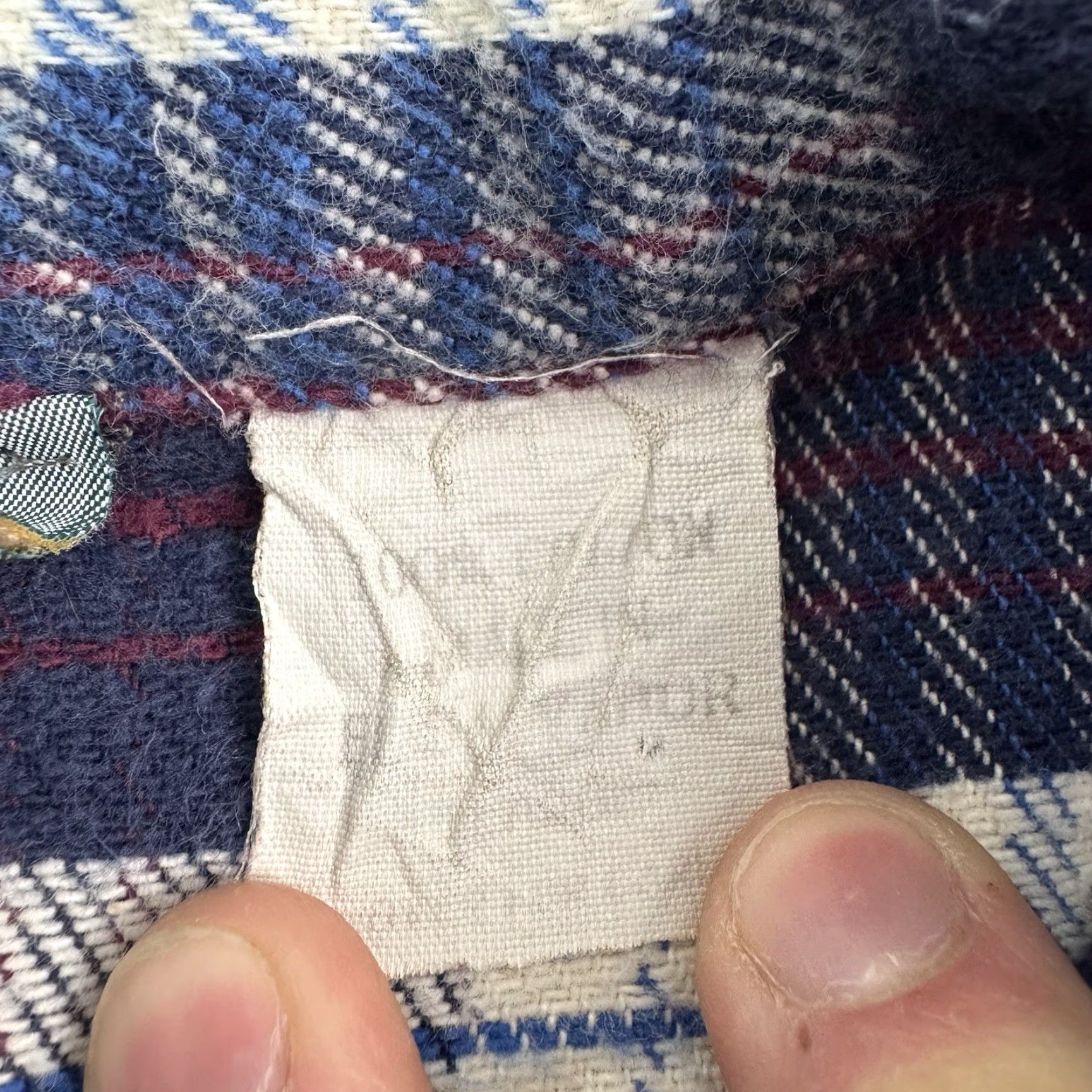 Vintage VINTAGE Ozark Wilderness Flannel Button Up Shirt Adult Large Blue Plaid 90s Outdoor Mens Size US L / EU 52-54 / 3 - 4 Thumbnail
