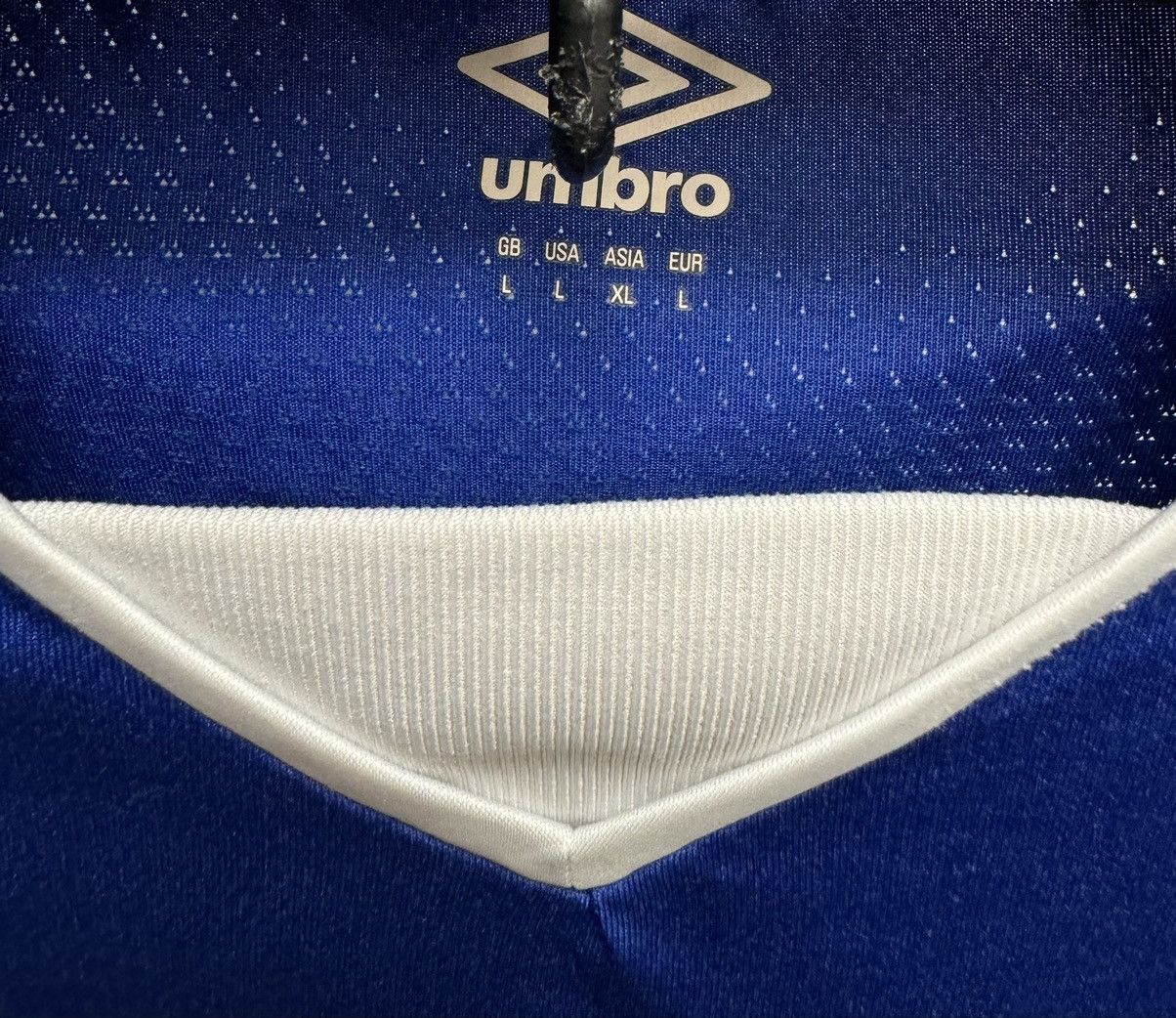 Umbro Everton umbro soccer jersey Chang L sz vintage Size US L / EU 52-54 / 3 - 7 Thumbnail