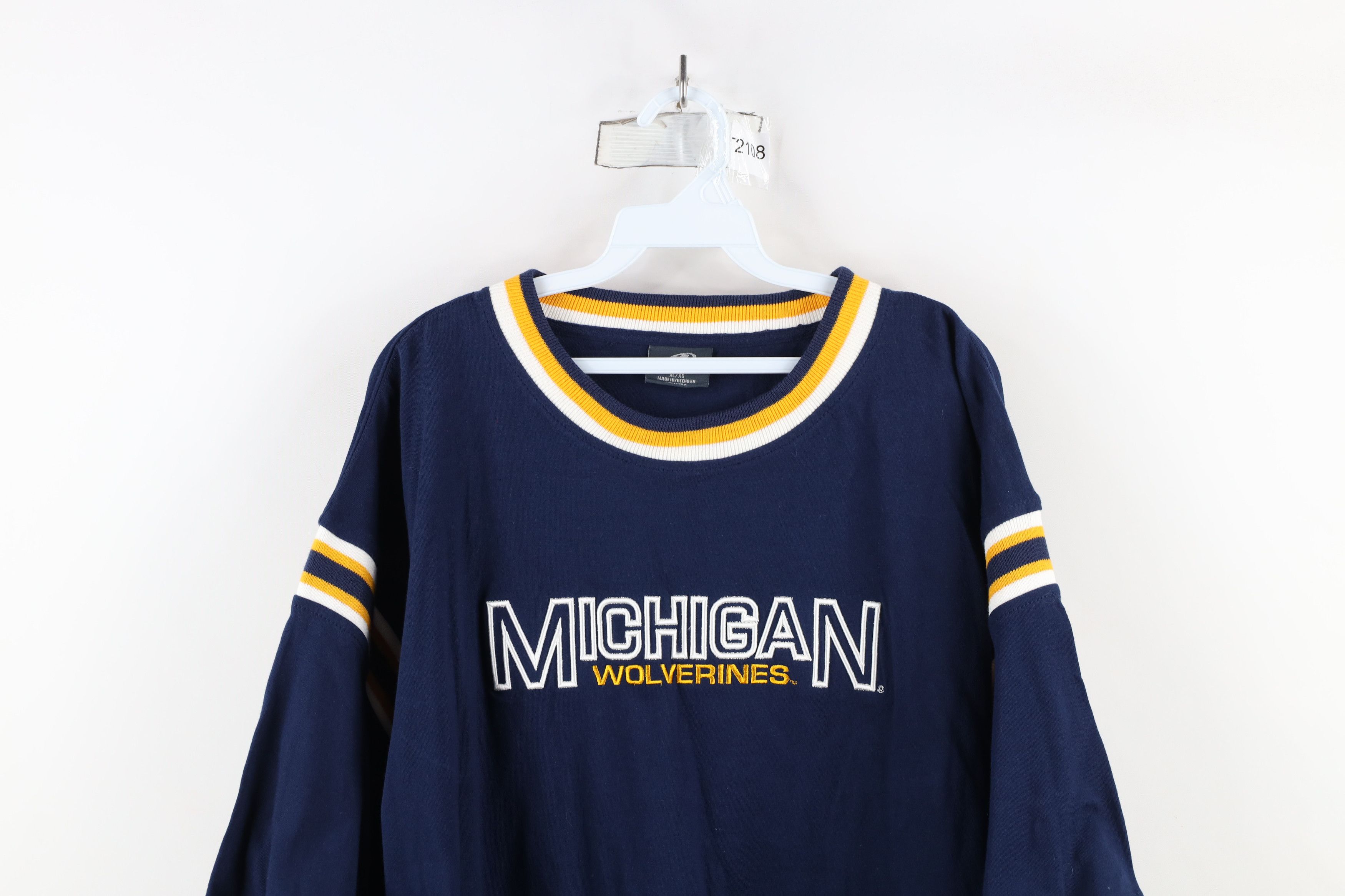 Vintage Vintage 90s Heavyweight University of Michigan T-Shirt Blue Size US XL / EU 56 / 4 - 2 Thumbnail
