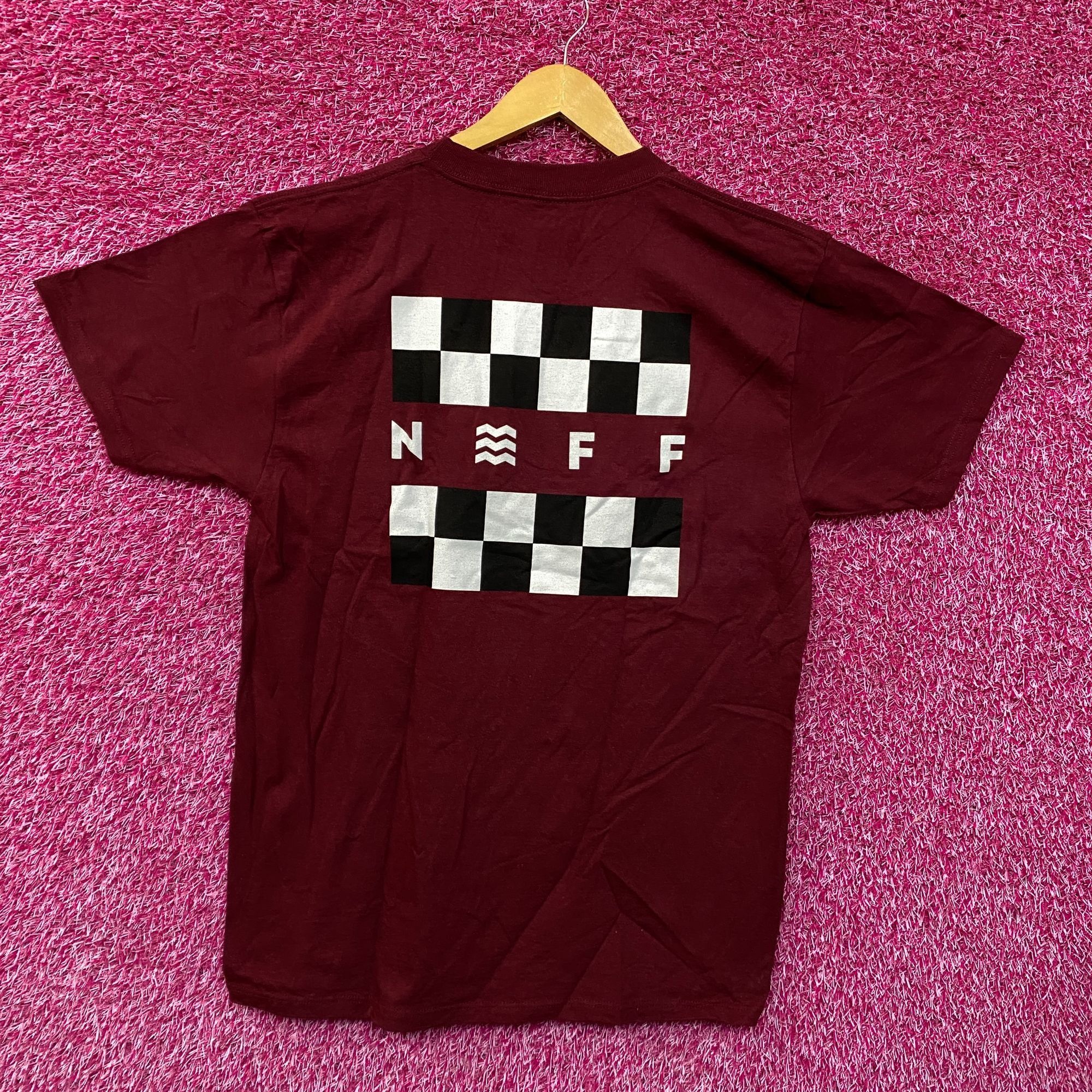 NEFF Neff burgundy Tshirt size medium Size US M / EU 48-50 / 2 - 2 Thumbnail