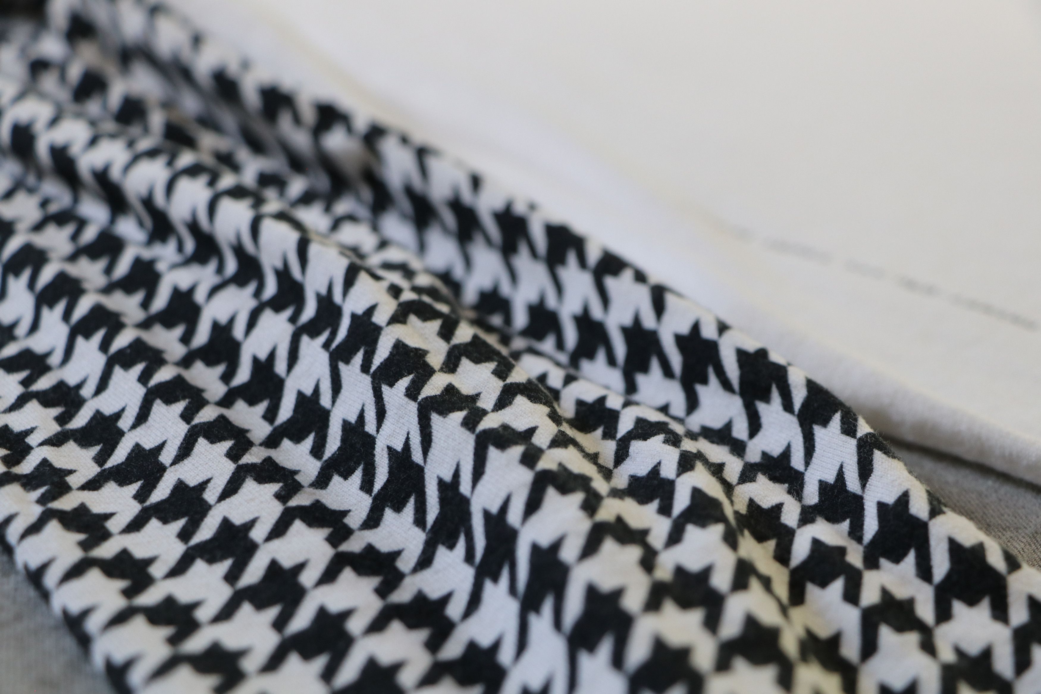 Fragment Design × Moncler 7 Moncler FRGMT Hiroshi Fujiwara Black & White Long Sleeve Size US XL / EU 56 / 4 - 3 Thumbnail