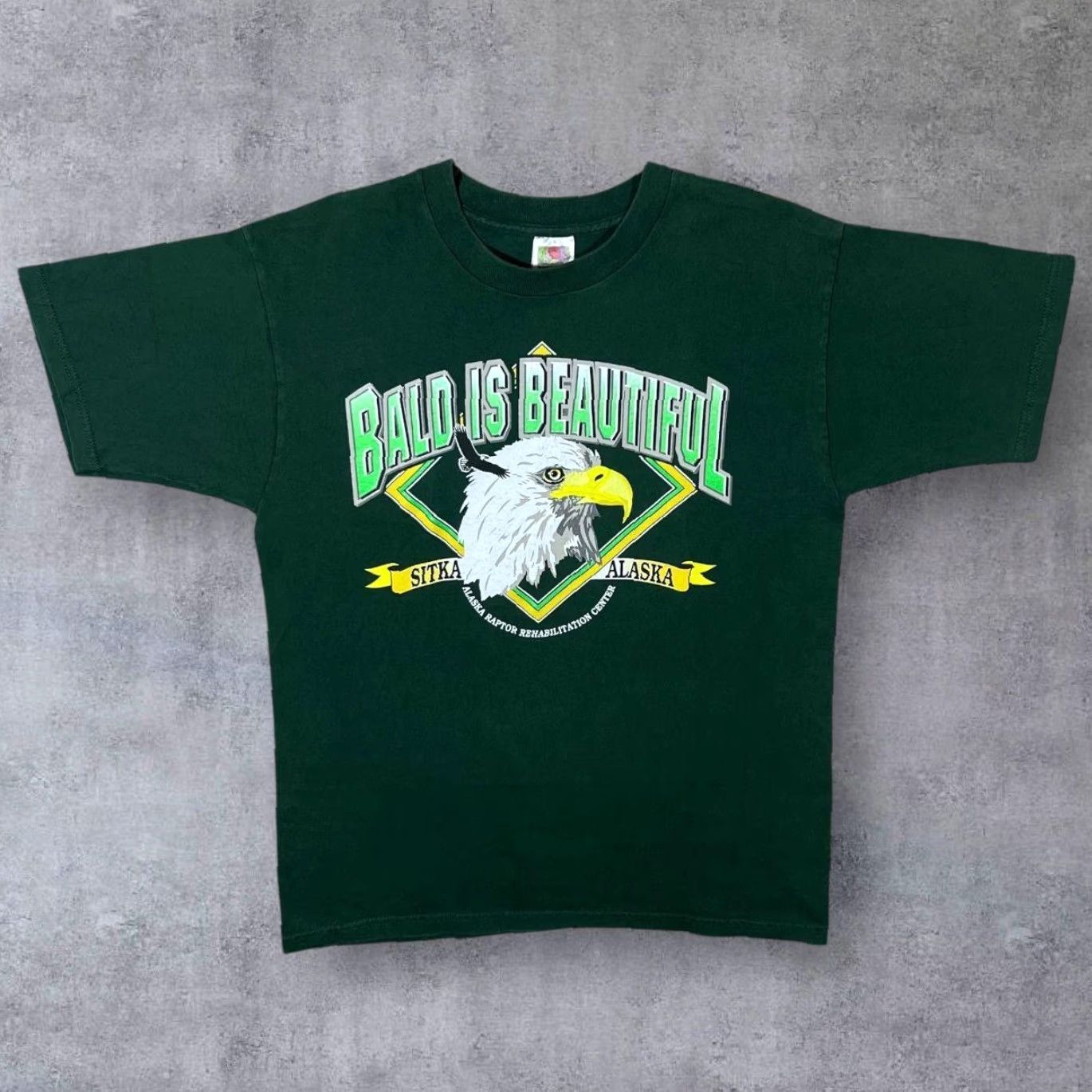 Fruit Of The Loom Vintage Bald Is Beautiful “Sitka Alaska” Bald Eagle Souvenir Green T-Shirt Large Size US L / EU 52-54 / 3 - 2 Thumbnail
