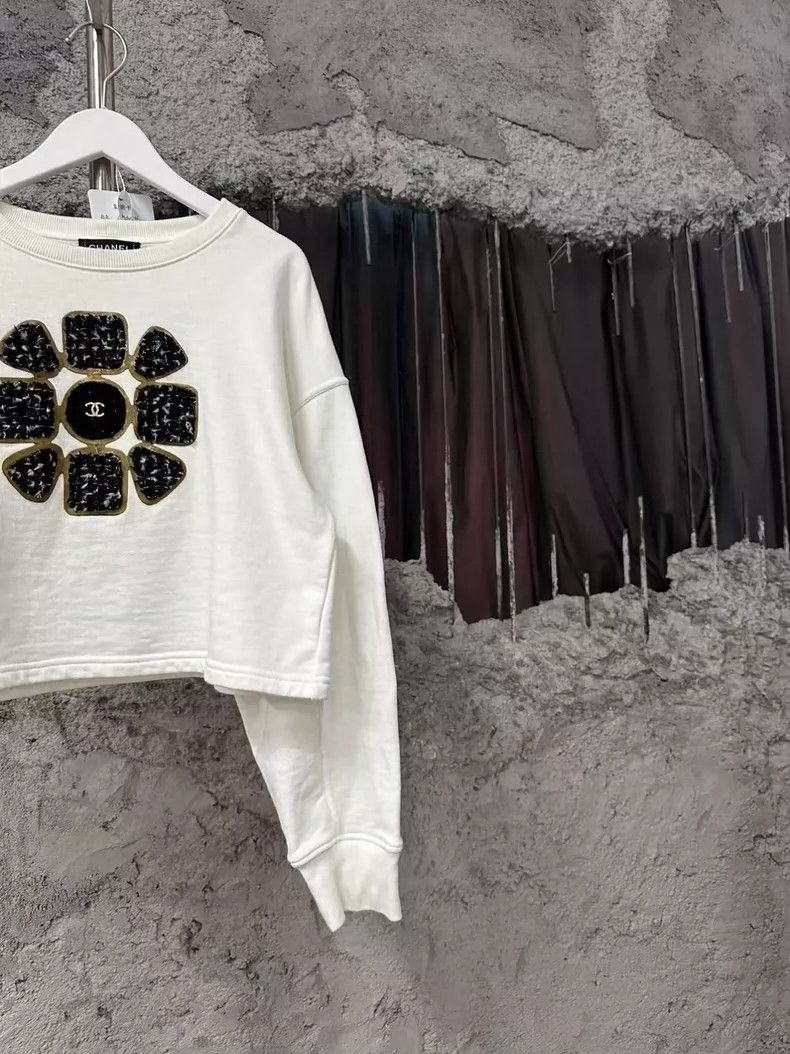 Chanel Chanel Black gold mountain camellia tweed decorative sweat Size S / US 4 / IT 40 - 4 Thumbnail
