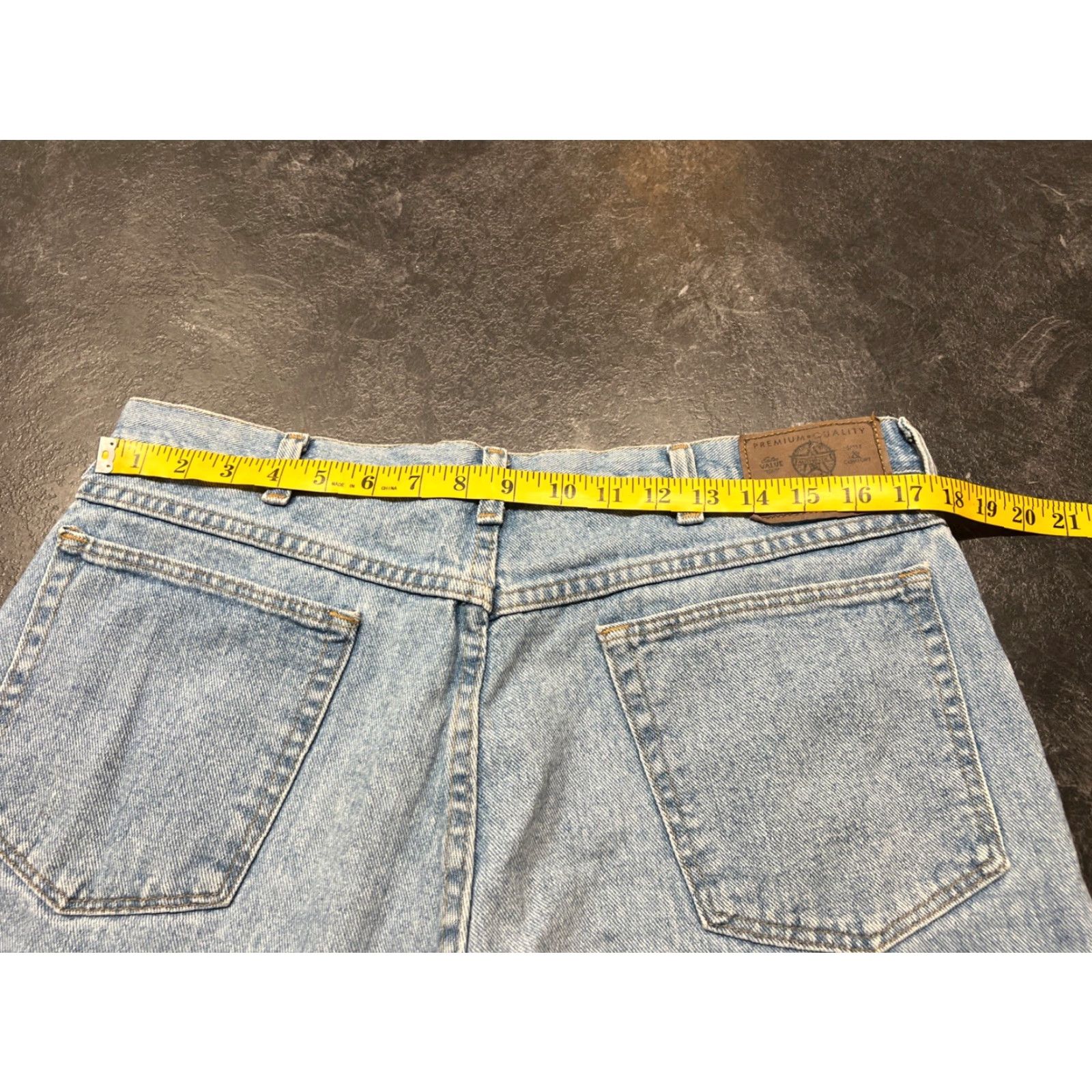 Wrangler Wrangler Bermuda Shorts Men 36 Relaxed Blue Denim 8" Inseam Pockets Cotton Casual 90s Cowboy Logo Vintage: NoMens Size US 36 / EU 52 - 7 Thumbnail