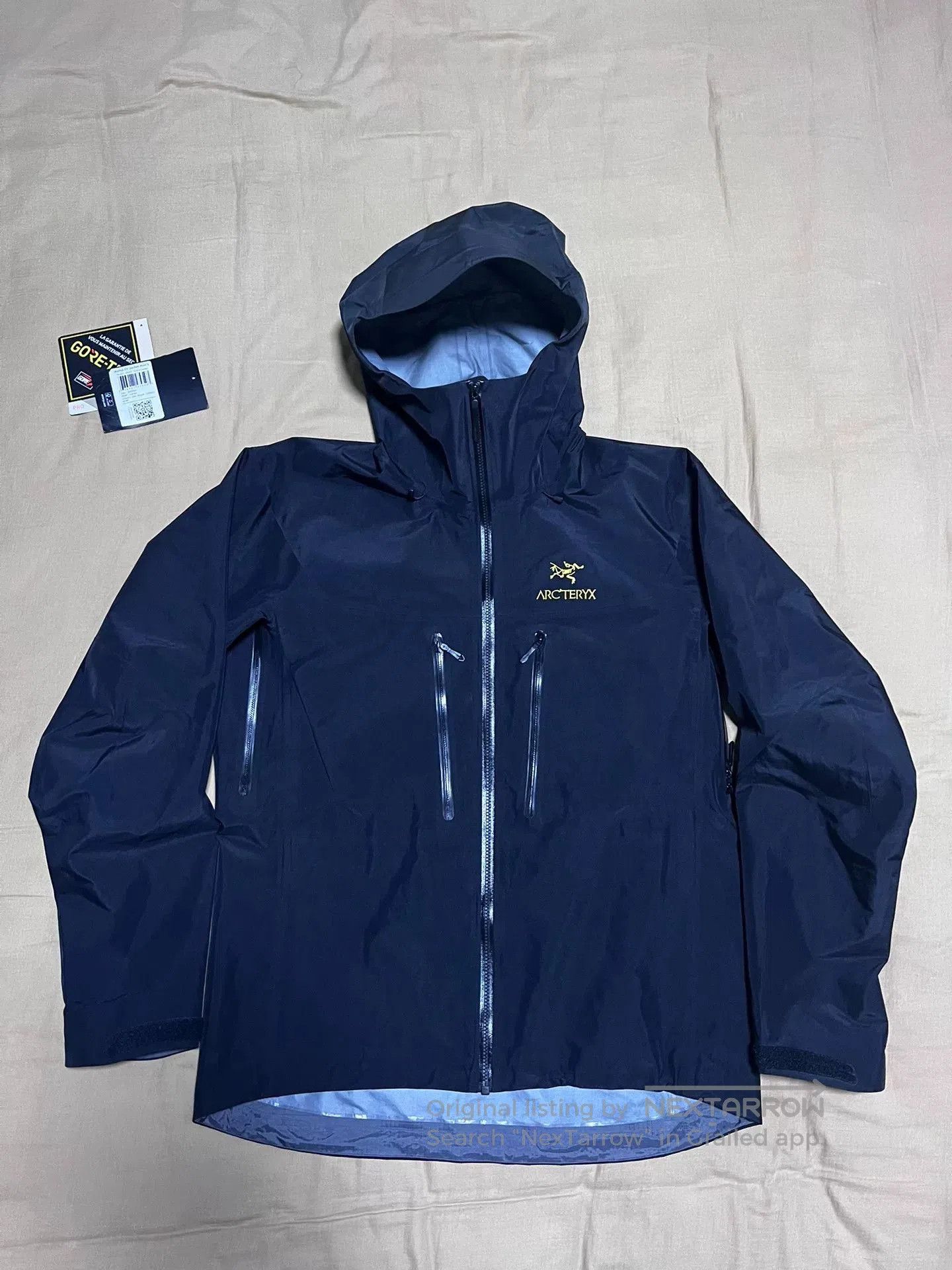Arc'teryx ARC'TERYX Alpha SV 6th Gen Jacket Men's. Size US L / EU 52-54 / 3 - 1 Thumbnail