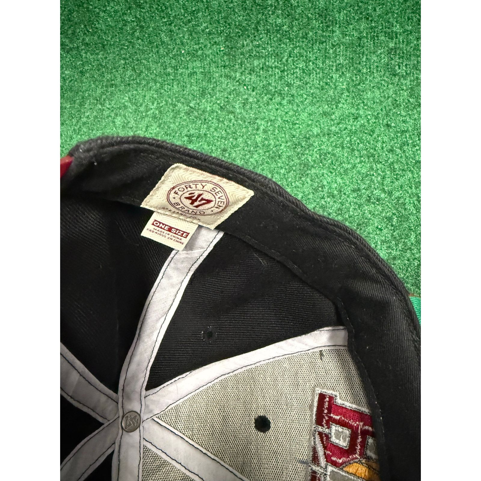 47 Miami Heat Black and Red SnapBack Mitchell & Ness OSFA Size ONE SIZE - 6 Thumbnail