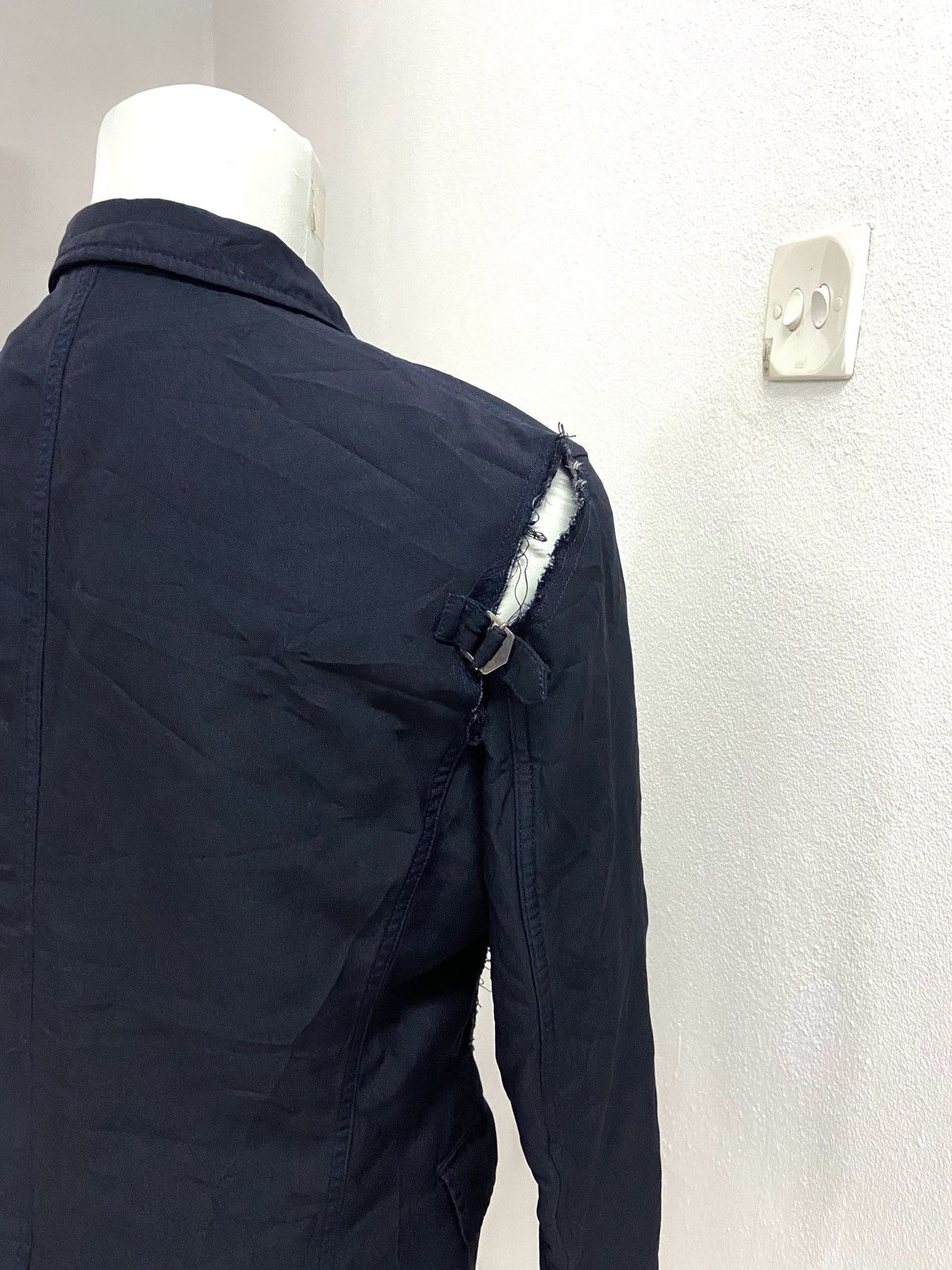 Comme des Garcons Homme Plus COMME DES GARCONS DISTRESSED BLAZER Size 36R - 5 Thumbnail