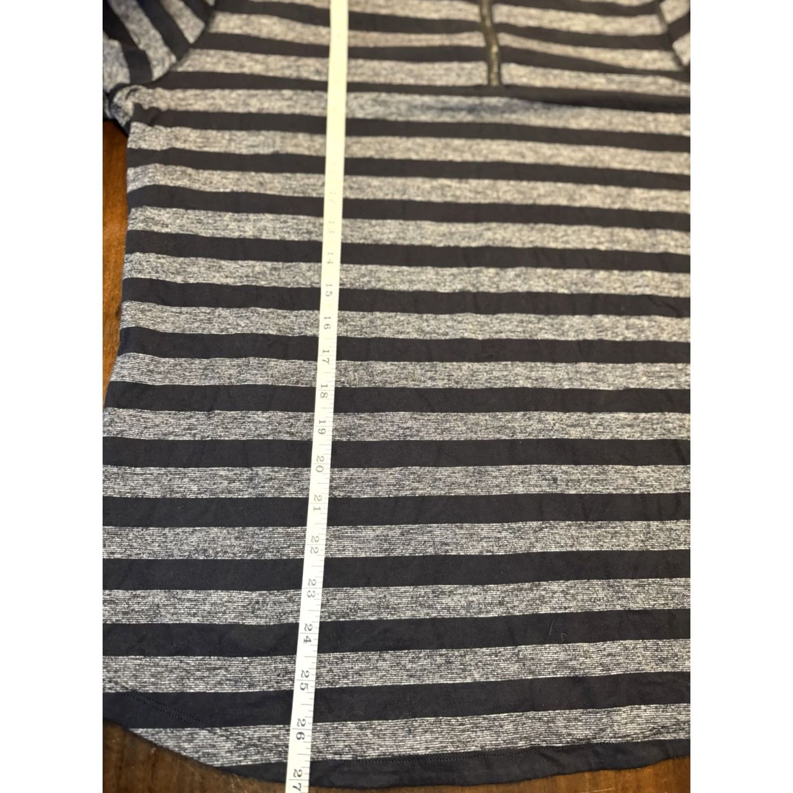 Lululemon Lululemon Shirt Mens Large Studio 1/4 Zip Classic Stripe Heathered Gray Black Size US L / EU 52-54 / 3 - 6 Thumbnail