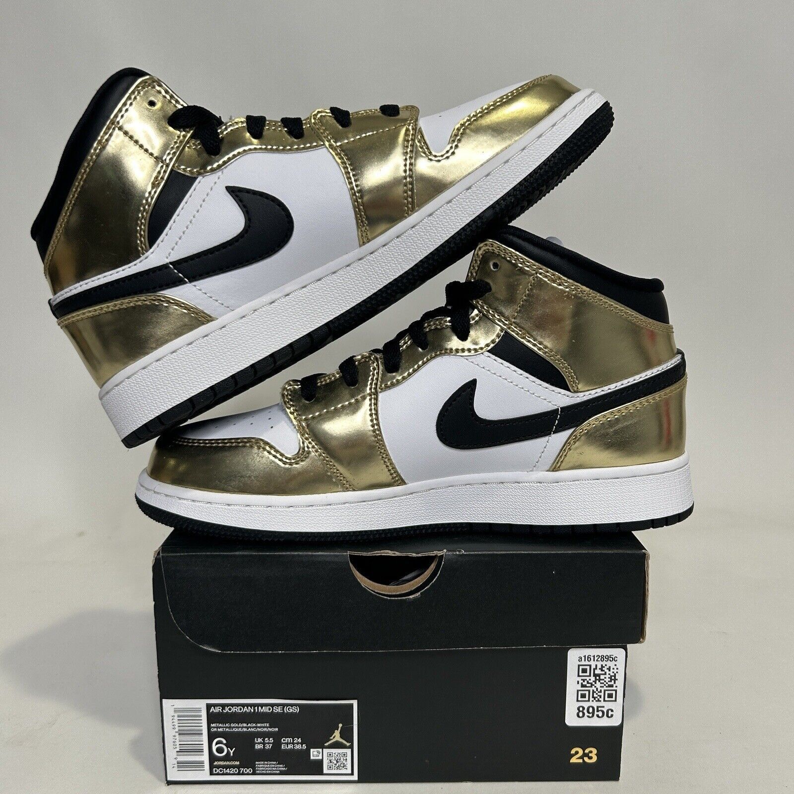 Nike Nike Air Jordan 1 Retro Mid SE “Metallic Gold” 2024 Size US 7.5 / IT 37.5 - 3 Thumbnail