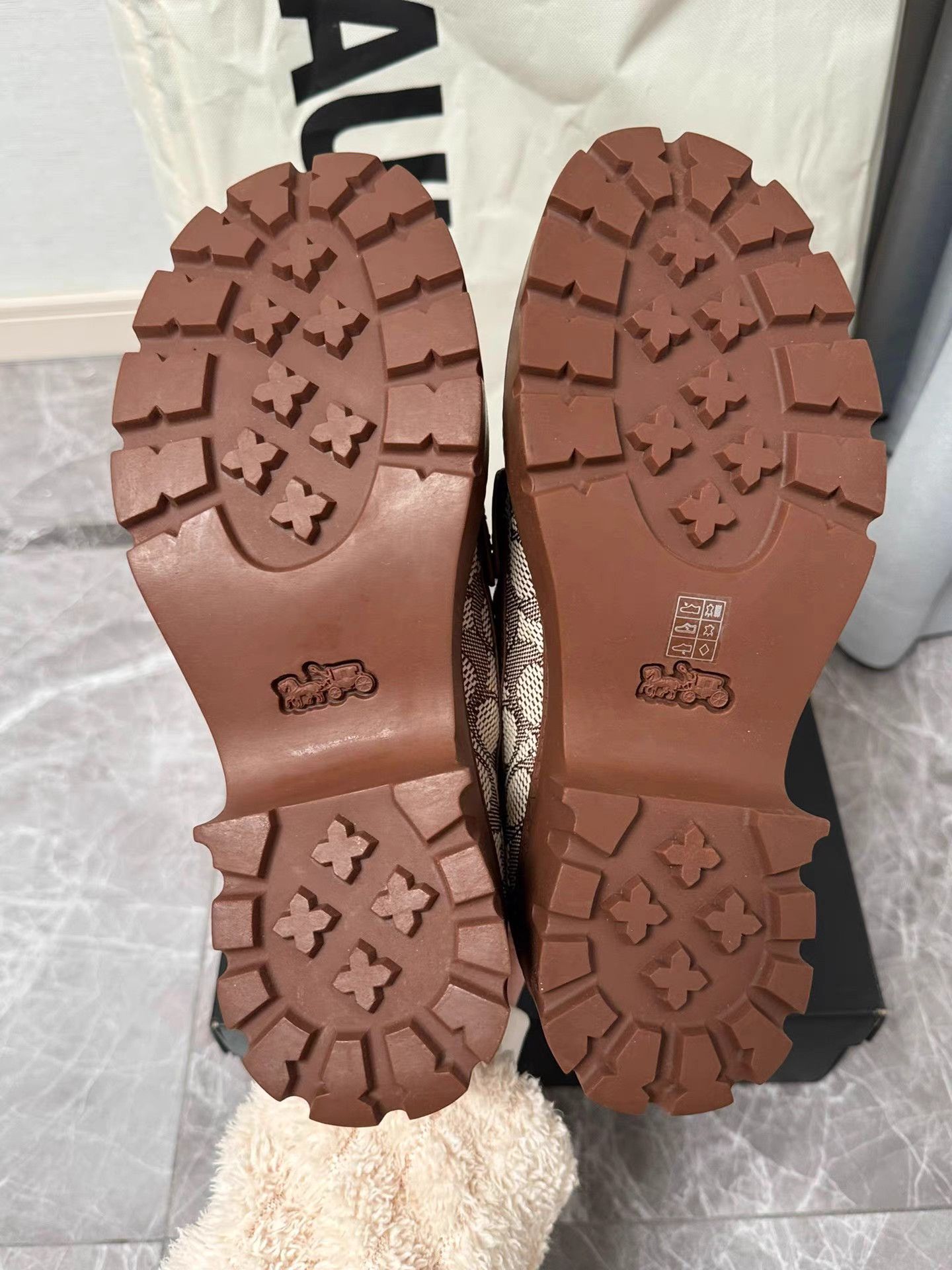 Coach Coach Classic Coin Loafers K6 Size US 8.5 / IT 38.5 - 4 Thumbnail