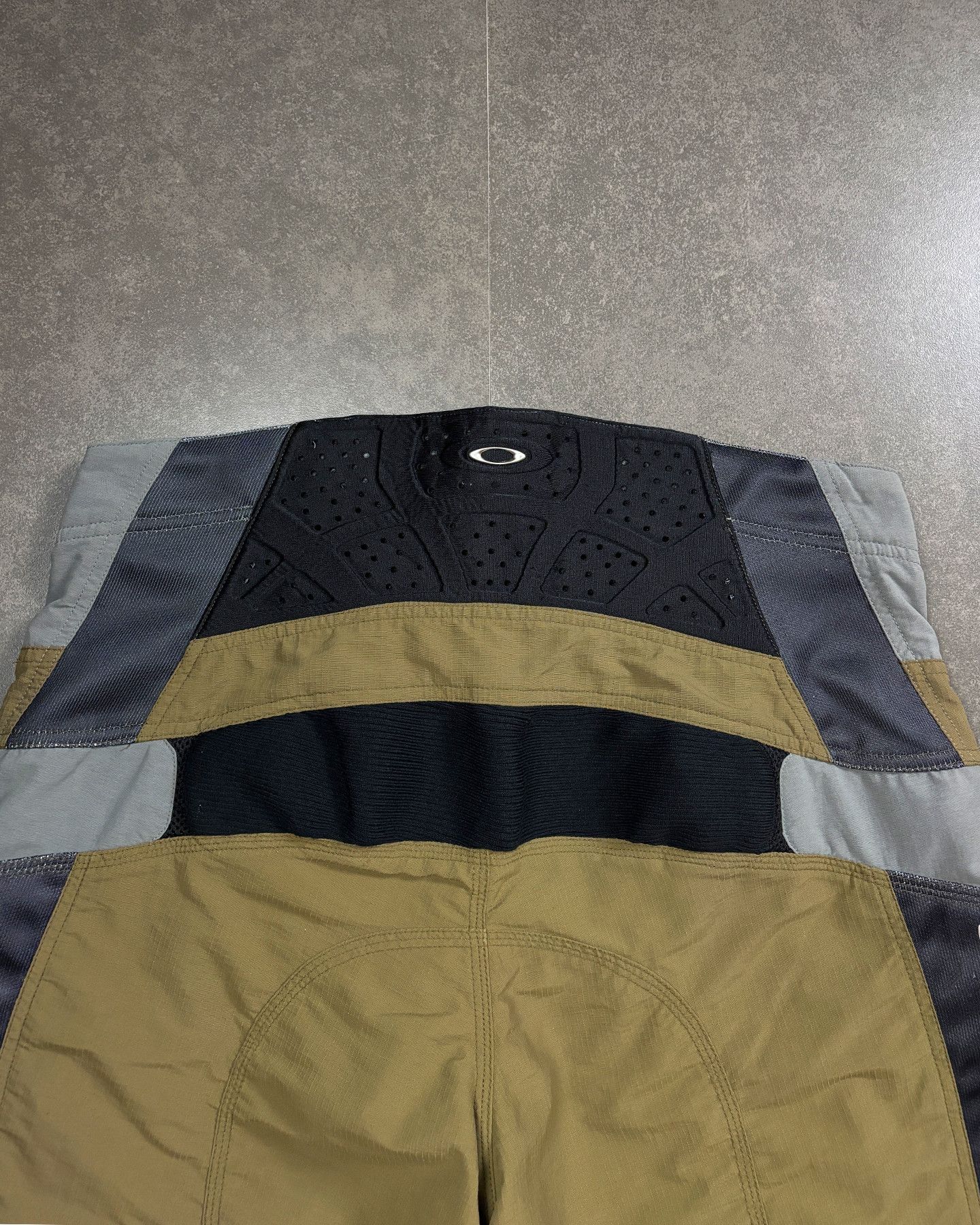 Oakley Oakley Software MTB Cycling Cargo Shorts Vintage Size US 34 / EU 50 - 13 Thumbnail