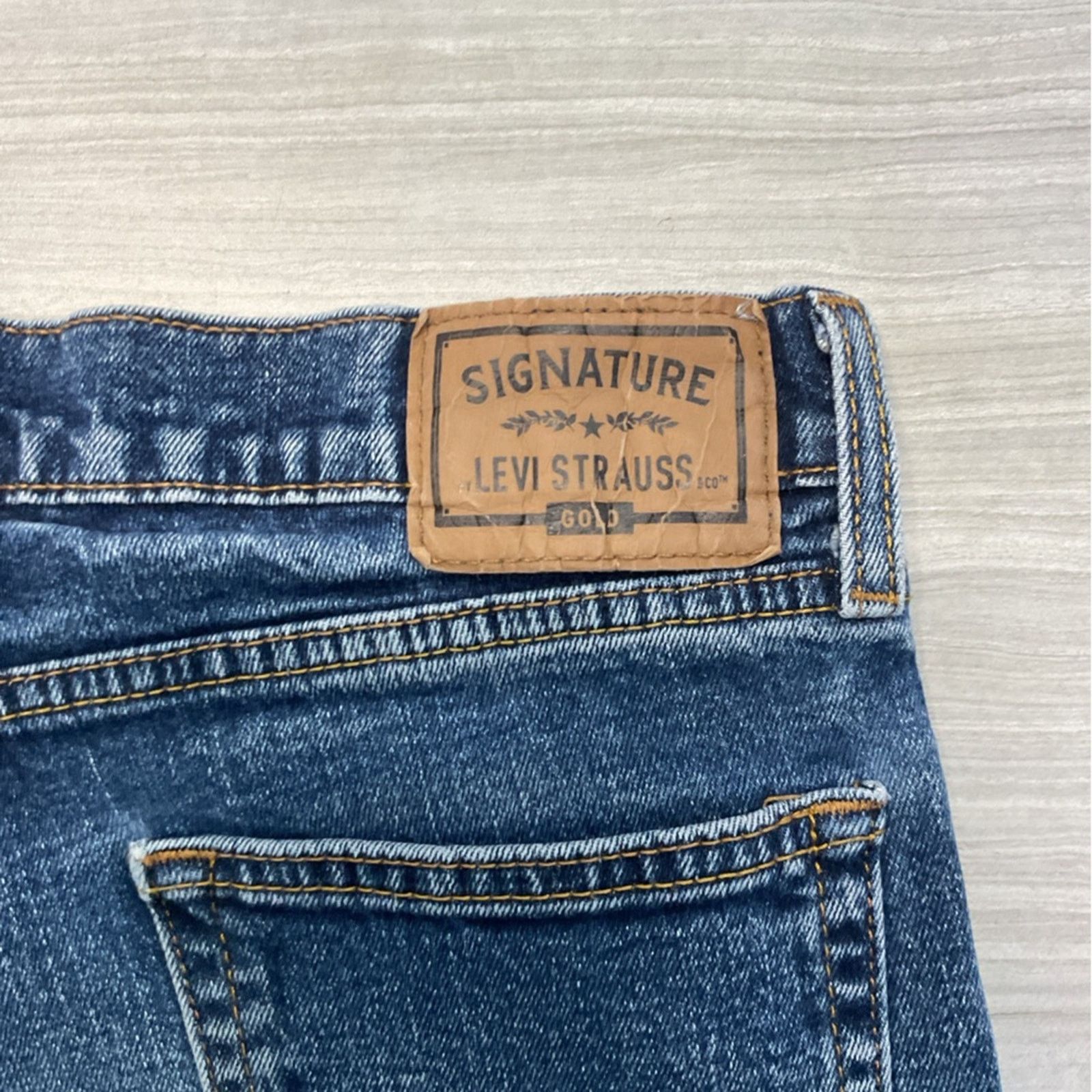 Levi's Levi’s Cut-Off Shorts Size 32" / US 10 / IT 46 - 4 Thumbnail