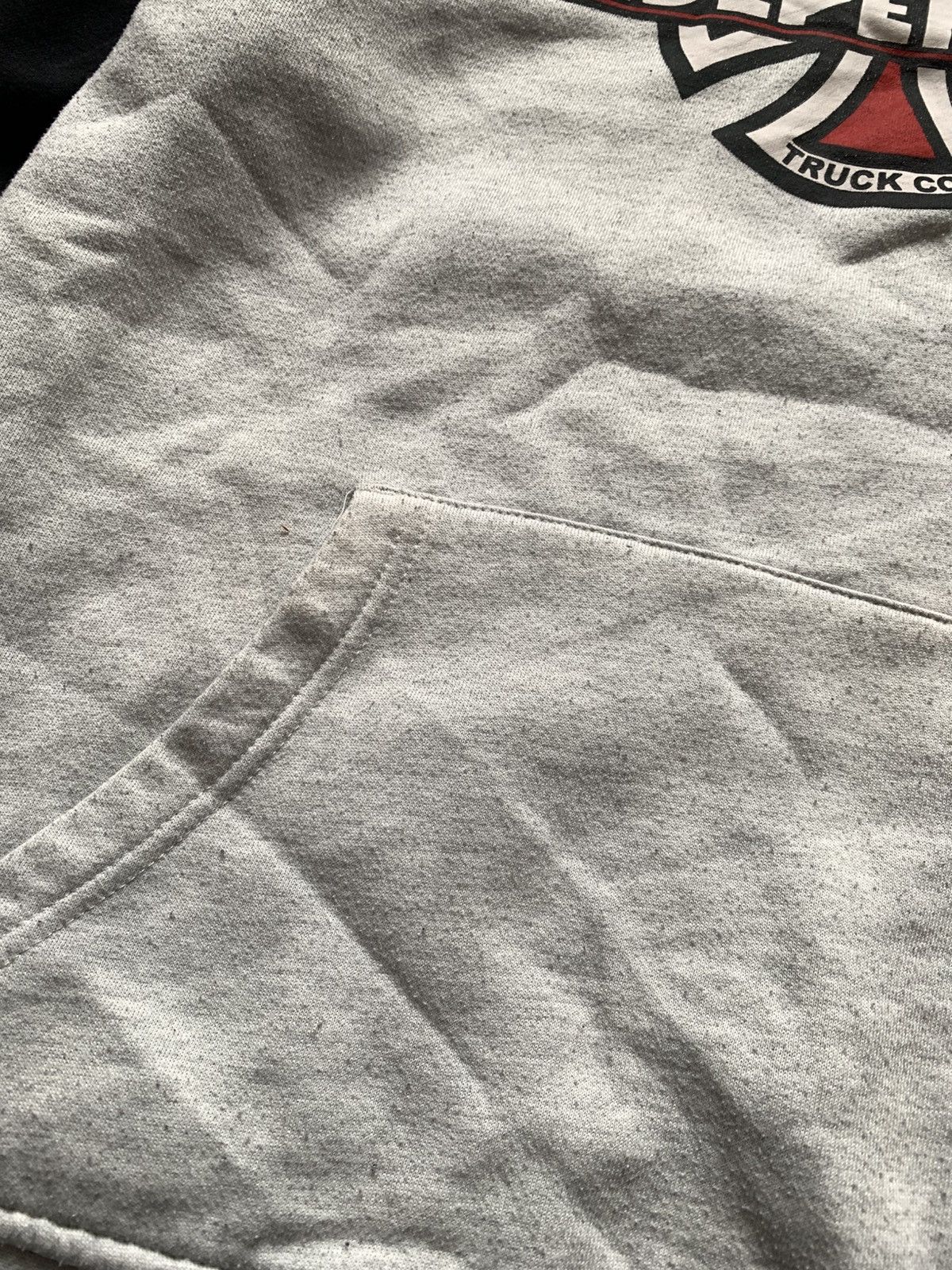 Independent Truck Co. 🔥VINTAGE 90s INDEPENDENT Y2K SKATE HOODIE Size US S / EU 44-46 / 1 - 6 Thumbnail