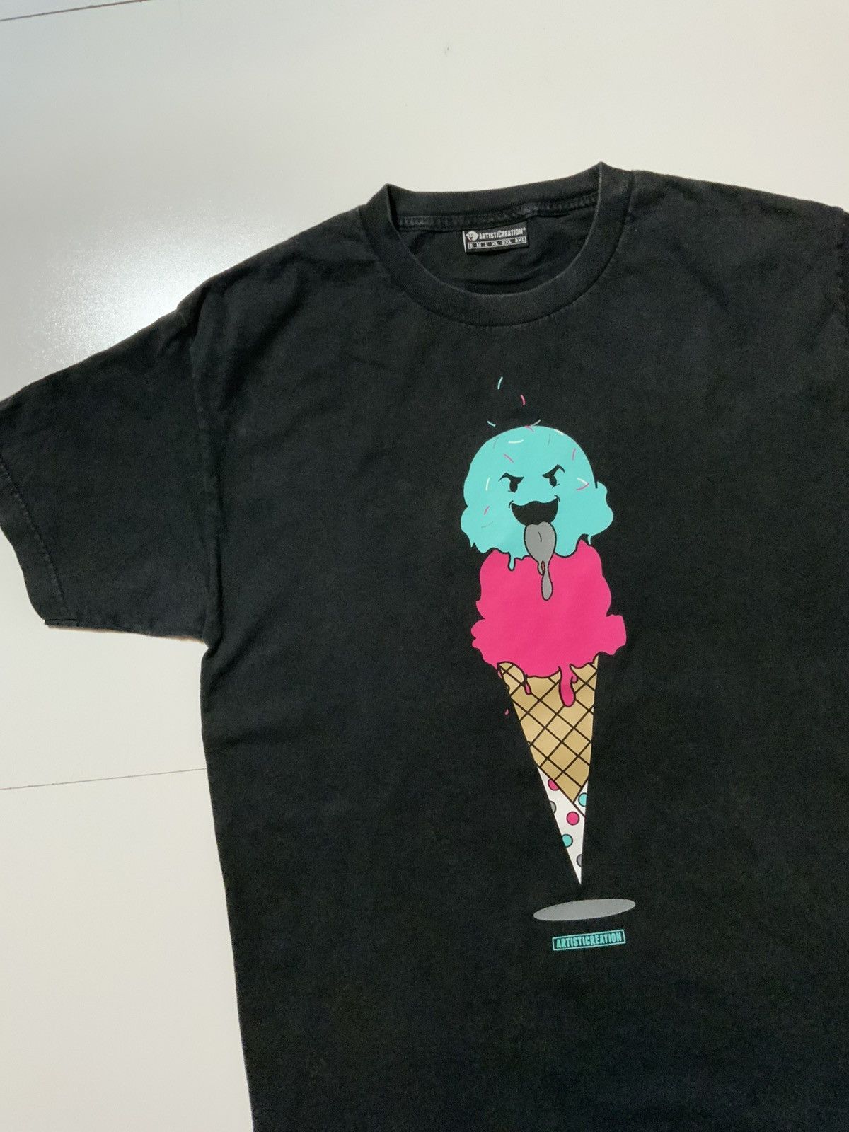 Other ArtistiCreation Ghost Ice Cream Skateboarding Graphic TShirt Size US L / EU 52-54 / 3 - 3 Thumbnail