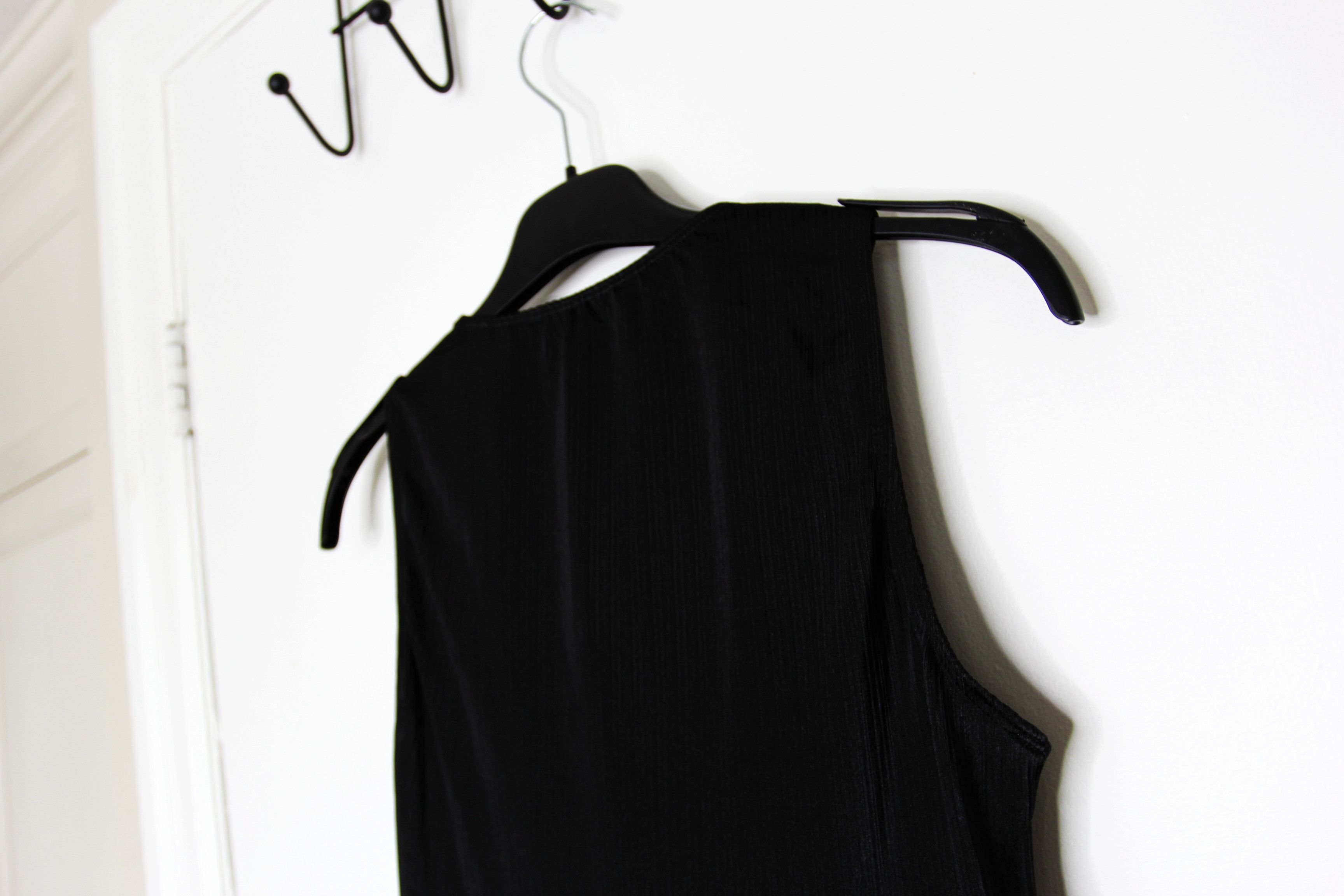 Other BNWT AW24 KLESIS TWISTED DETAIL MAXI SILKY DRESS L Size L / US 10 / IT 46 - 6 Thumbnail