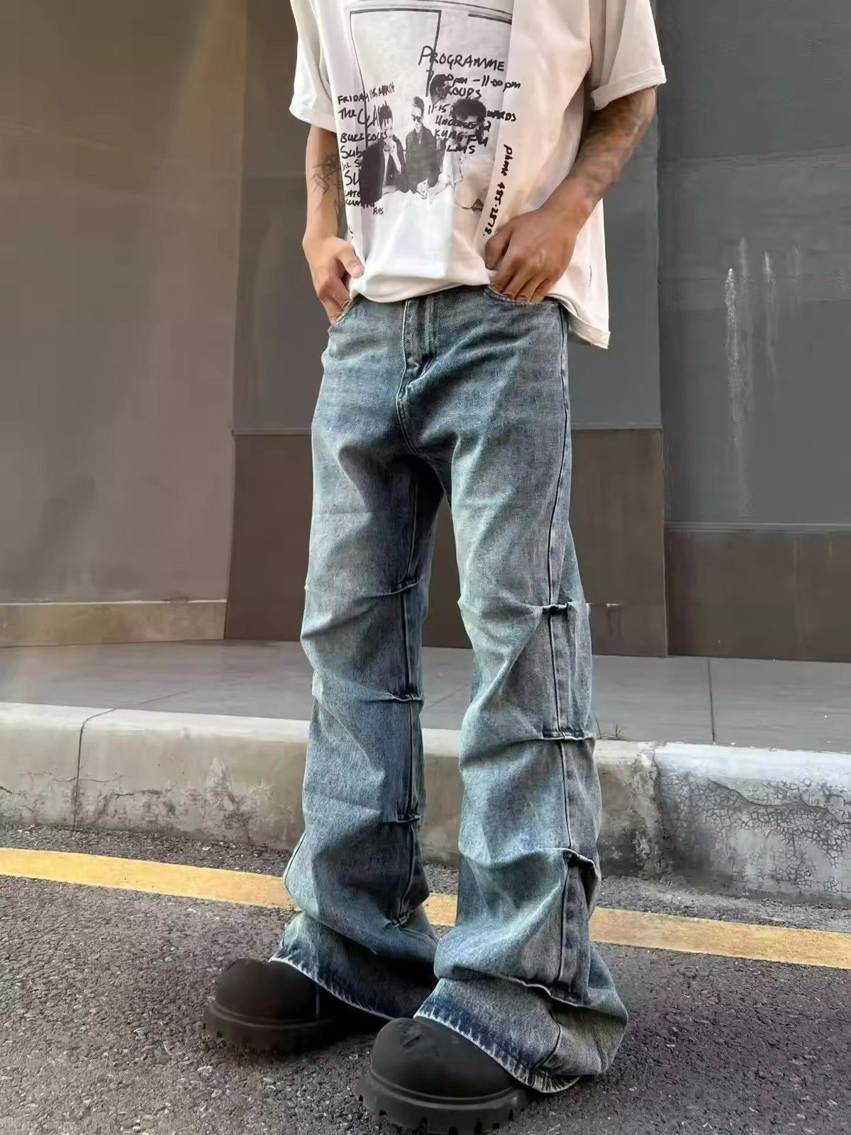 Japanese Brand × Jean Pleated Pattern Micro Flared Jeans Size US 31 - 1 Thumbnail