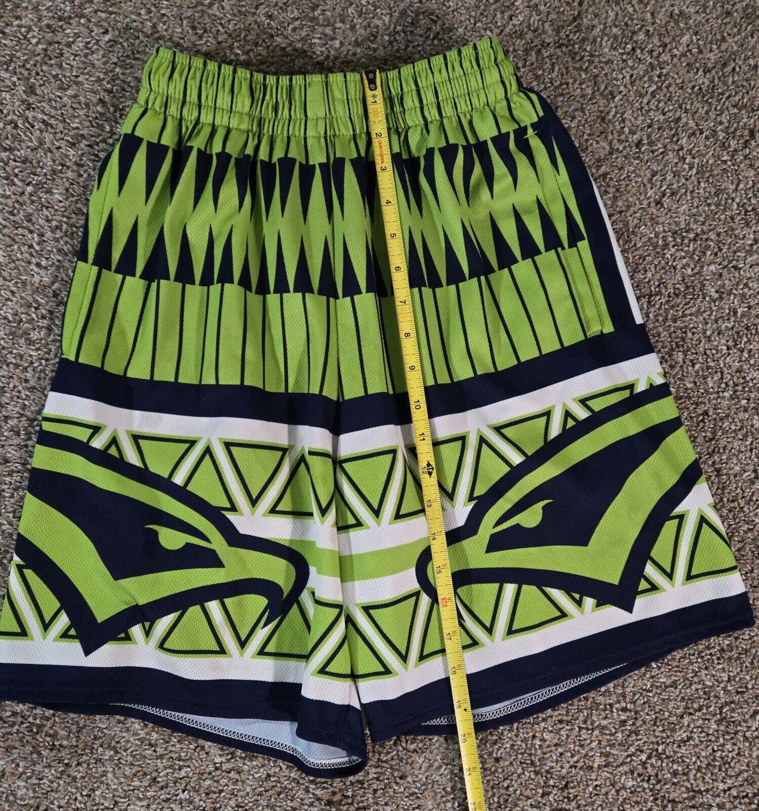 Designer Lax World Blue And Green Shorts Size Medium Size US 32 / EU 48 - 4 Thumbnail